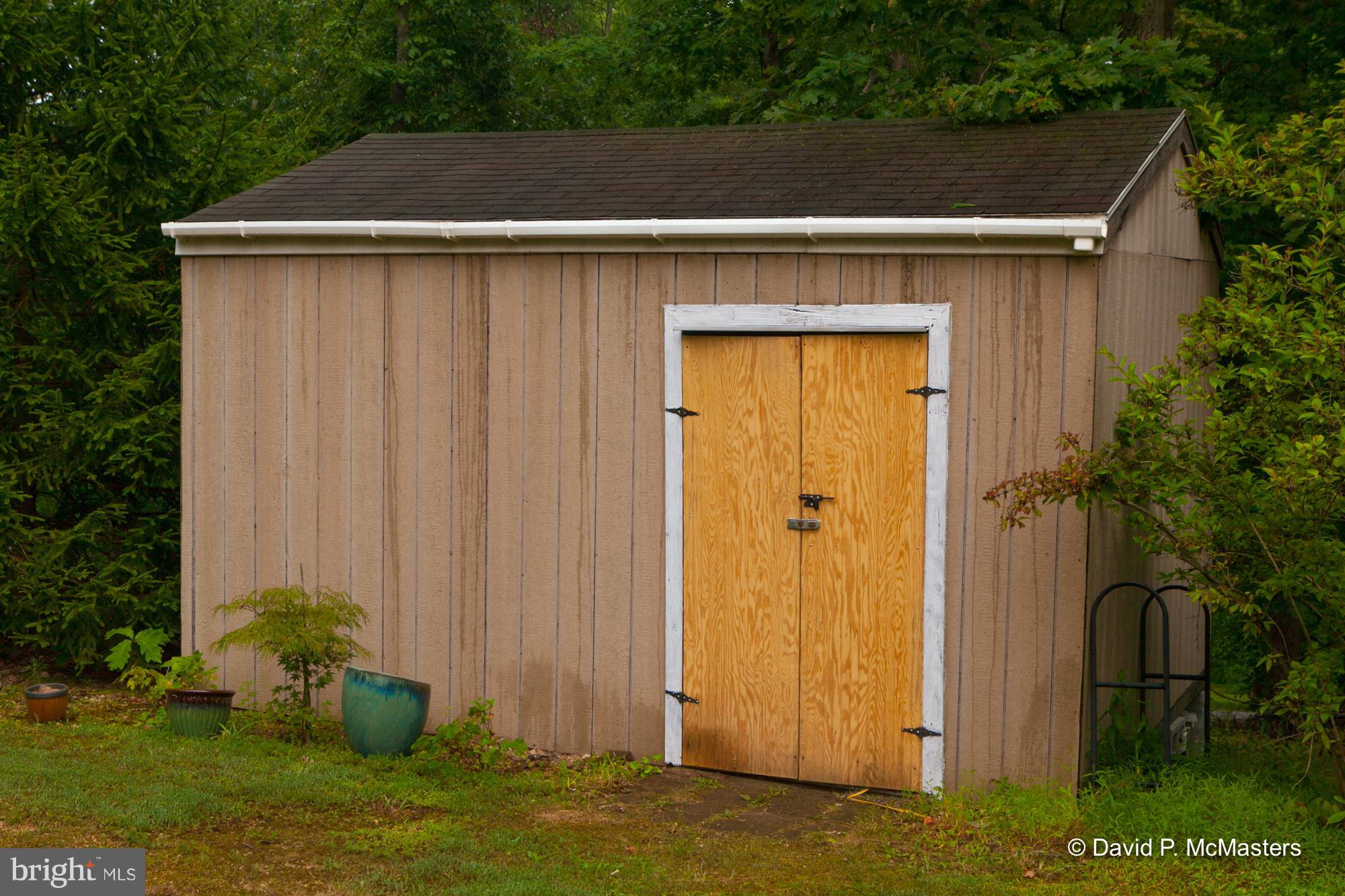 WHISPERING FALLS - Residential