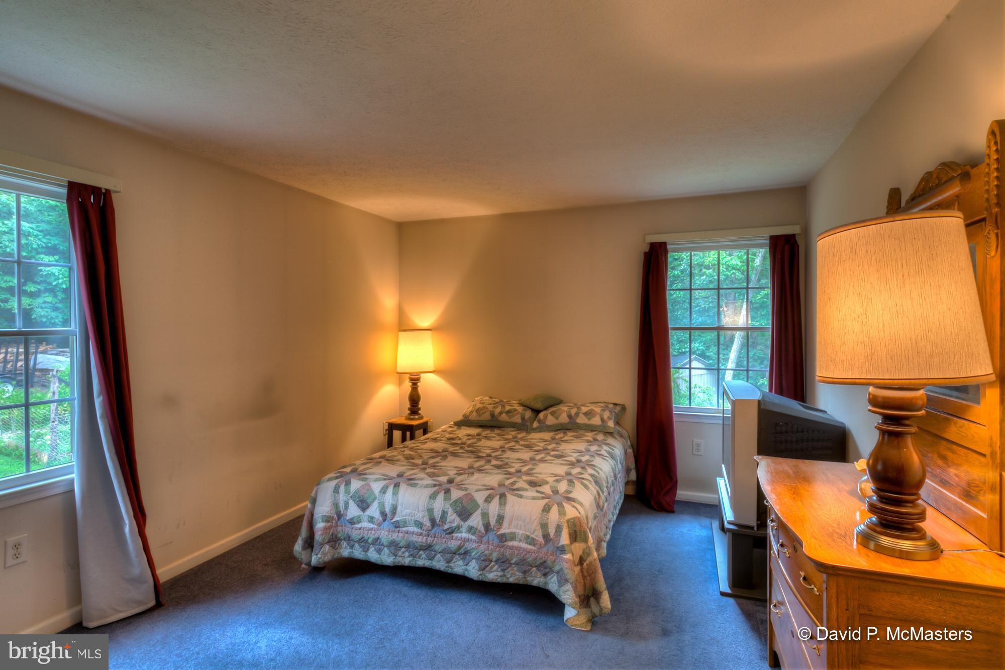 WHISPERING FALLS - Residential