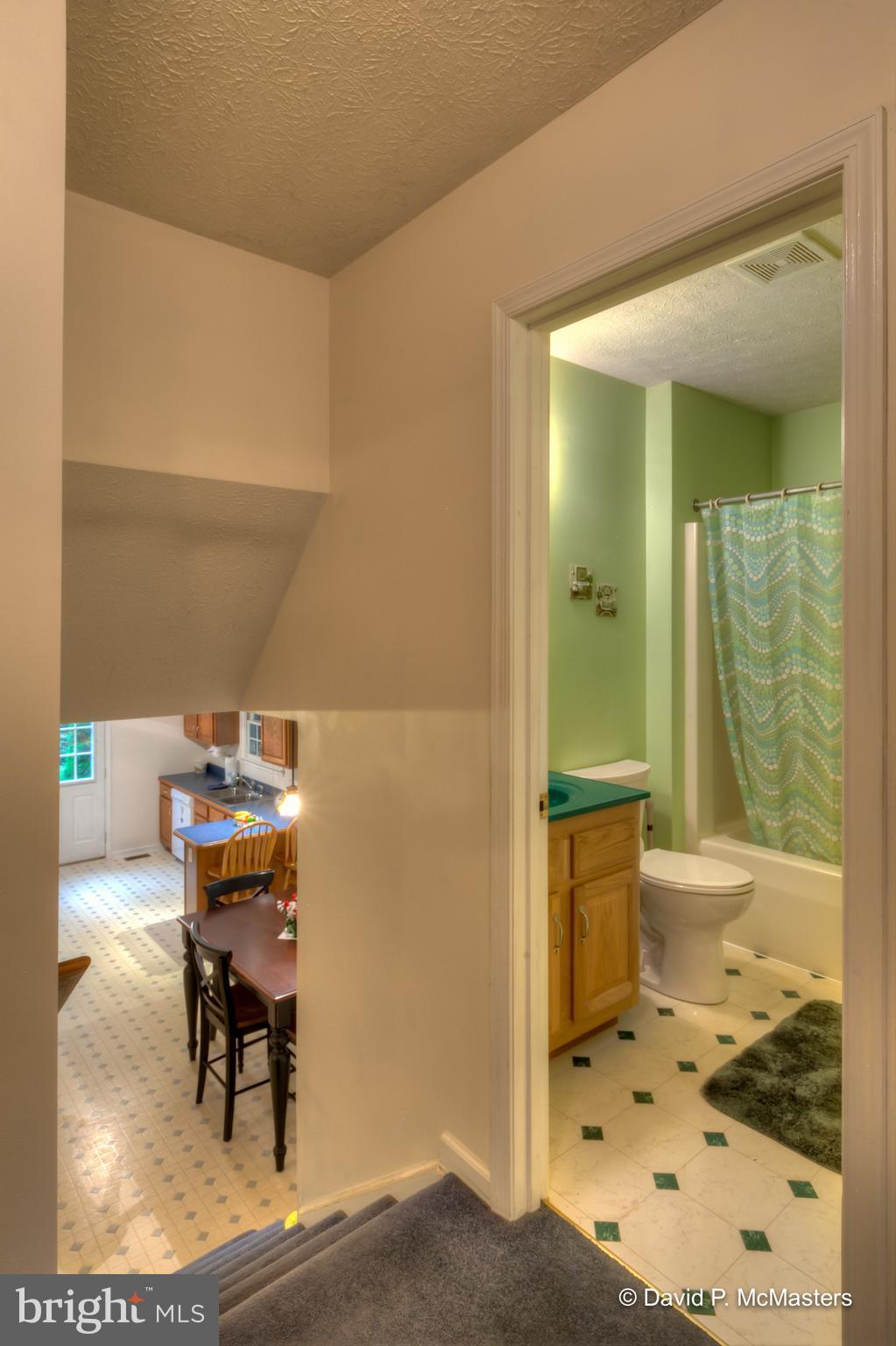 WHISPERING FALLS - Residential