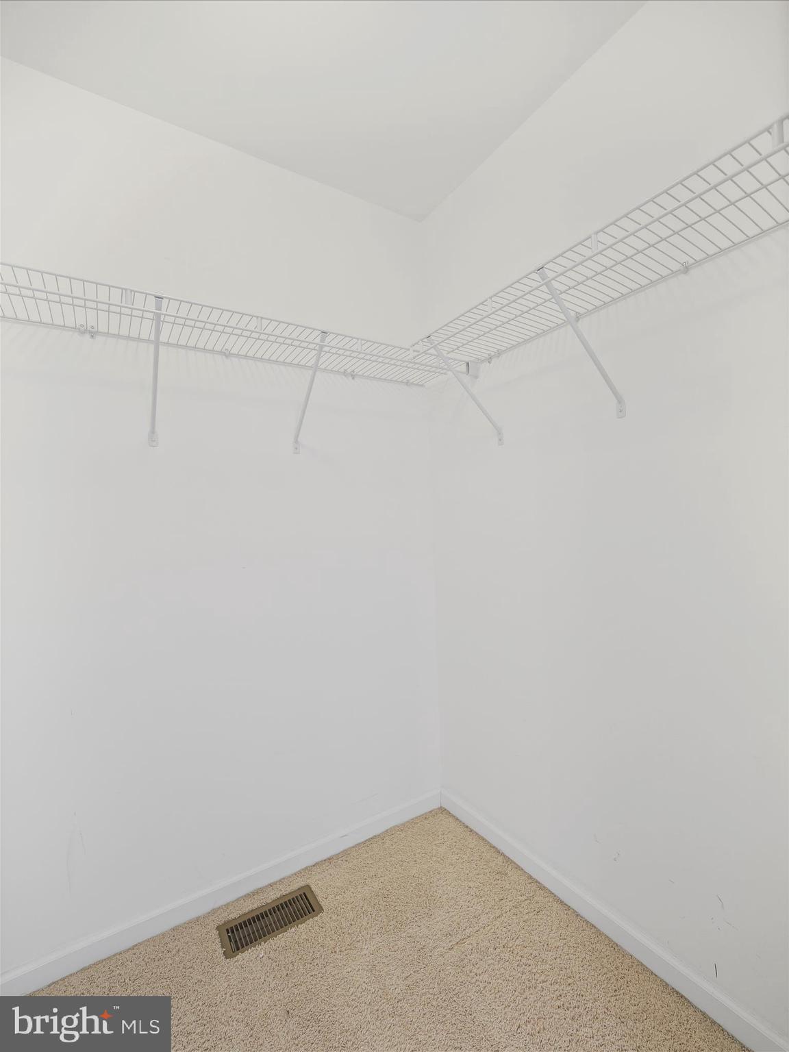 MAPLE VALLEY ESTATES - Residential Lease