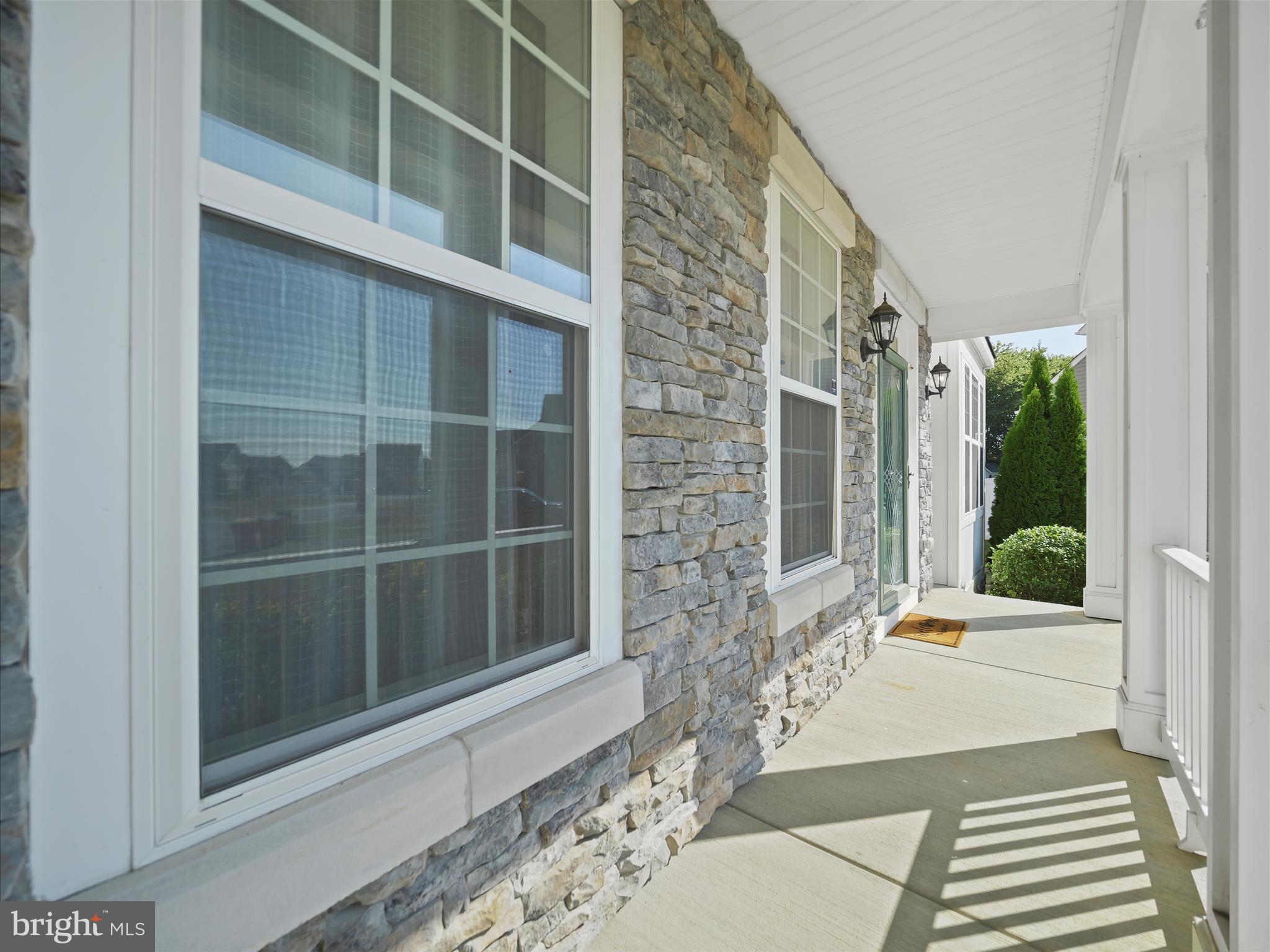 MAPLE VALLEY ESTATES - Residential Lease