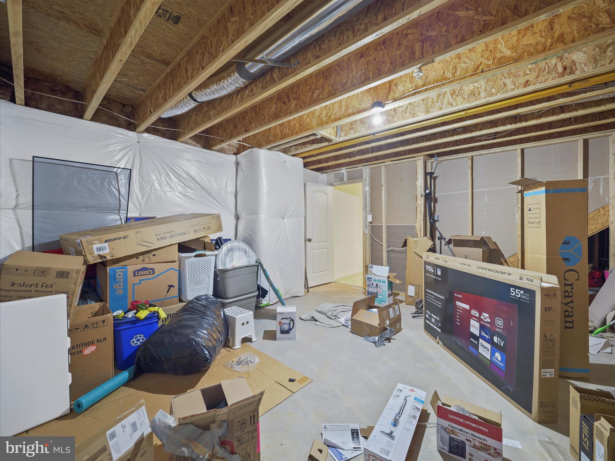 MAPLE VALLEY ESTATES - Residential Lease