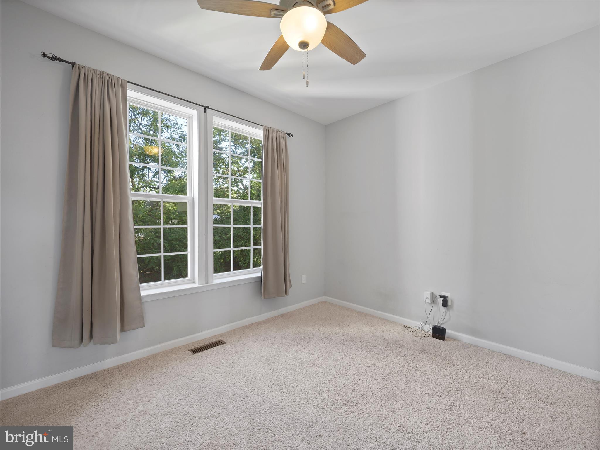 MAPLE VALLEY ESTATES - Residential Lease