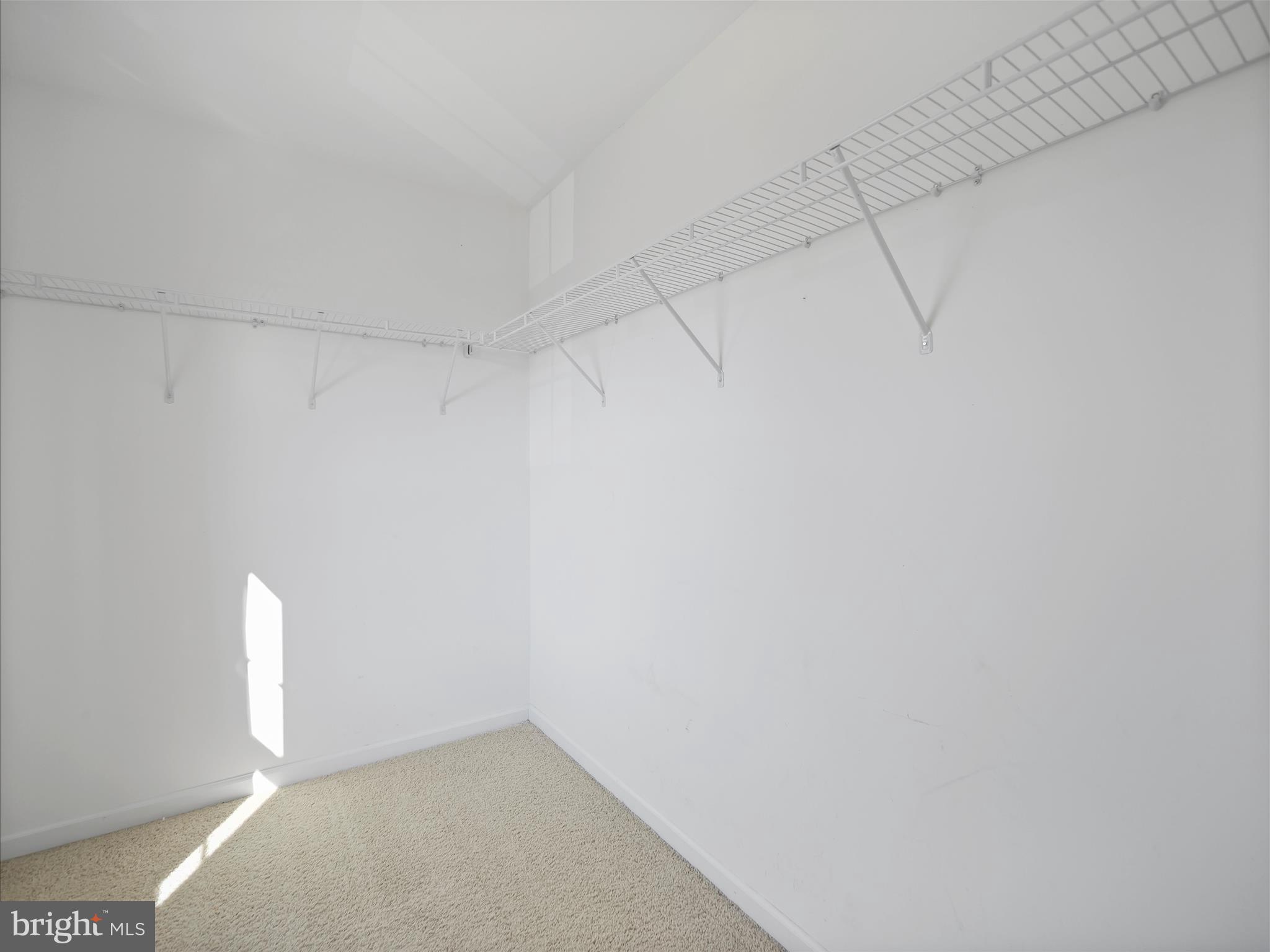 MAPLE VALLEY ESTATES - Residential Lease