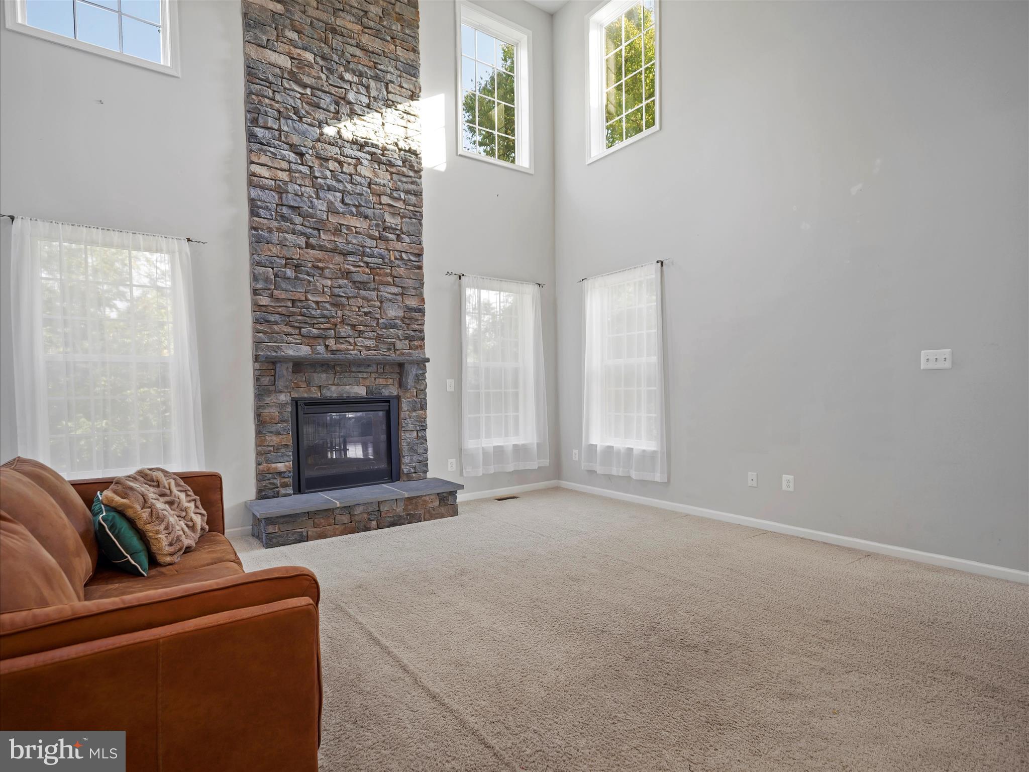 MAPLE VALLEY ESTATES - Residential Lease