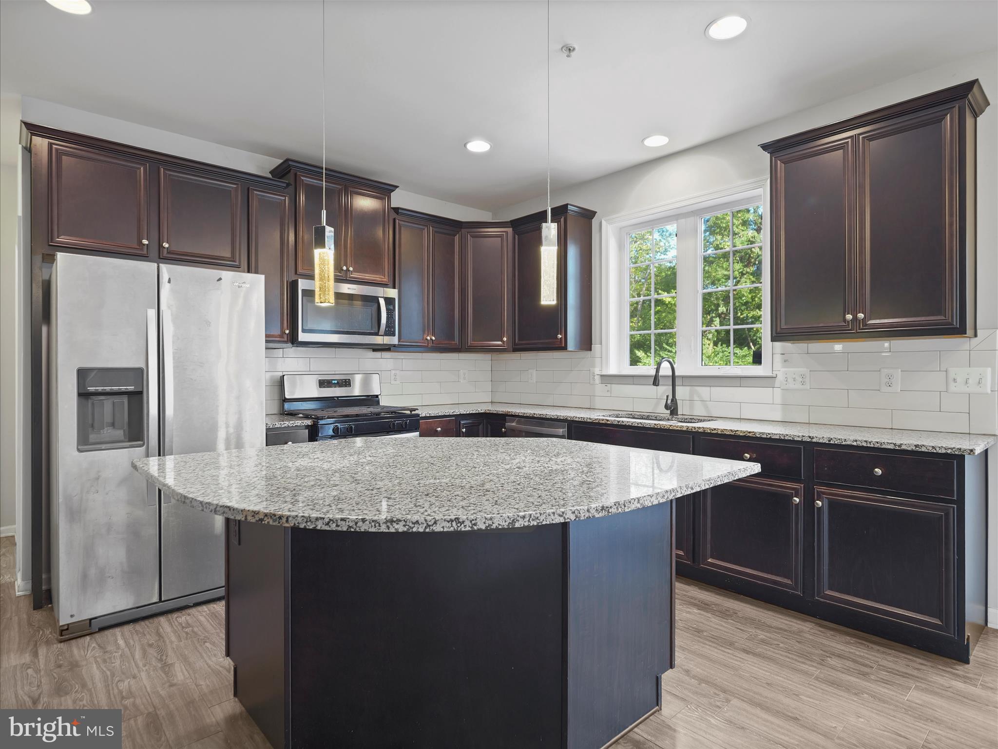 MAPLE VALLEY ESTATES - Residential Lease