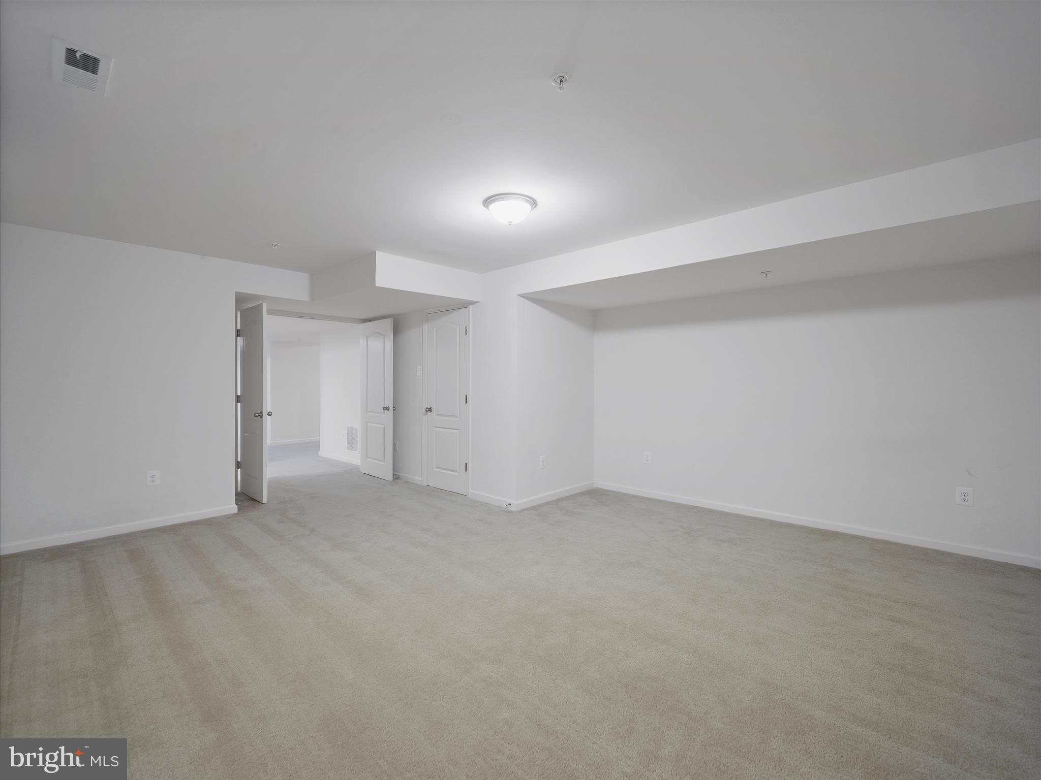 MAPLE VALLEY ESTATES - Residential Lease