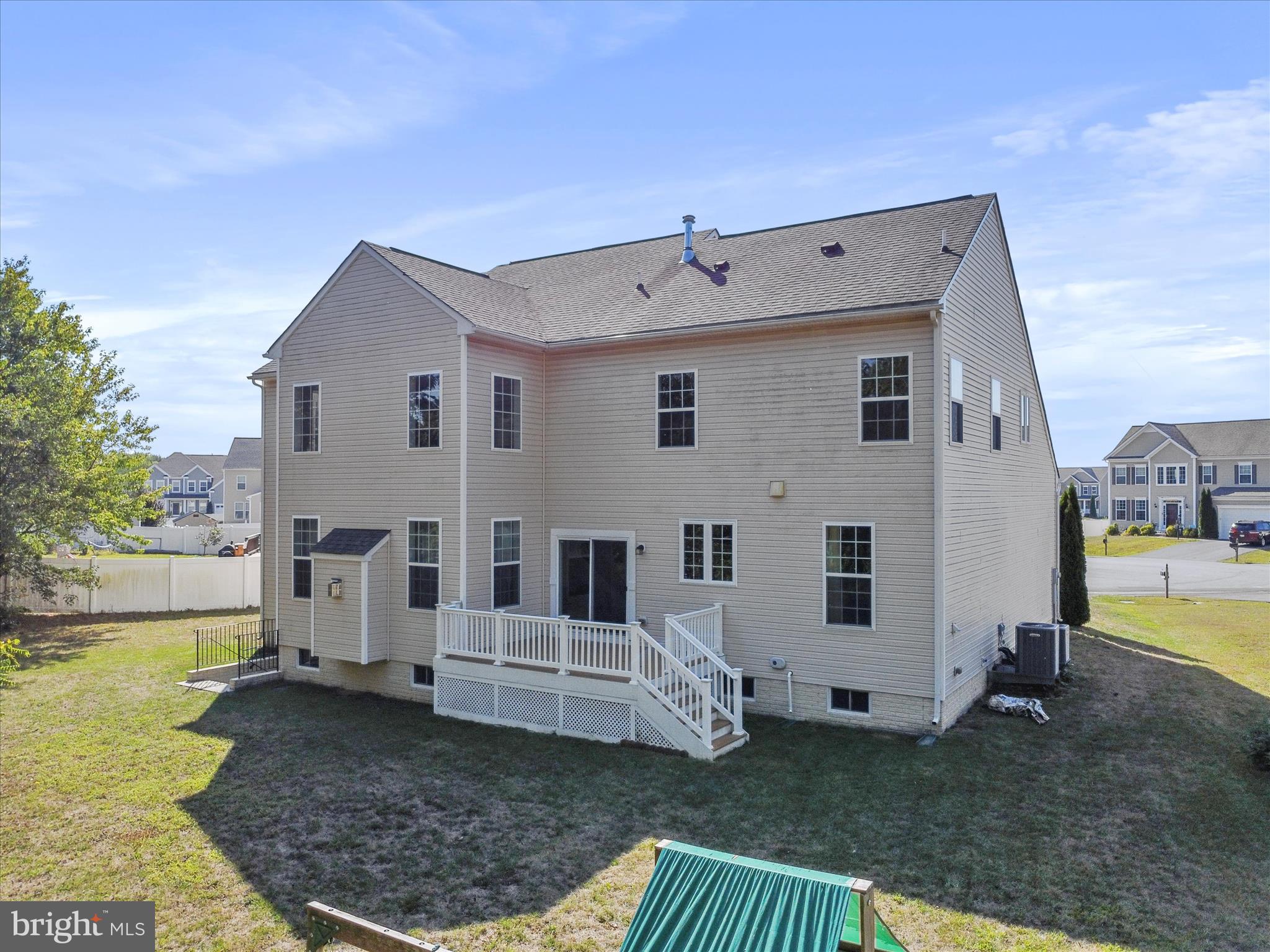 MAPLE VALLEY ESTATES - Residential Lease