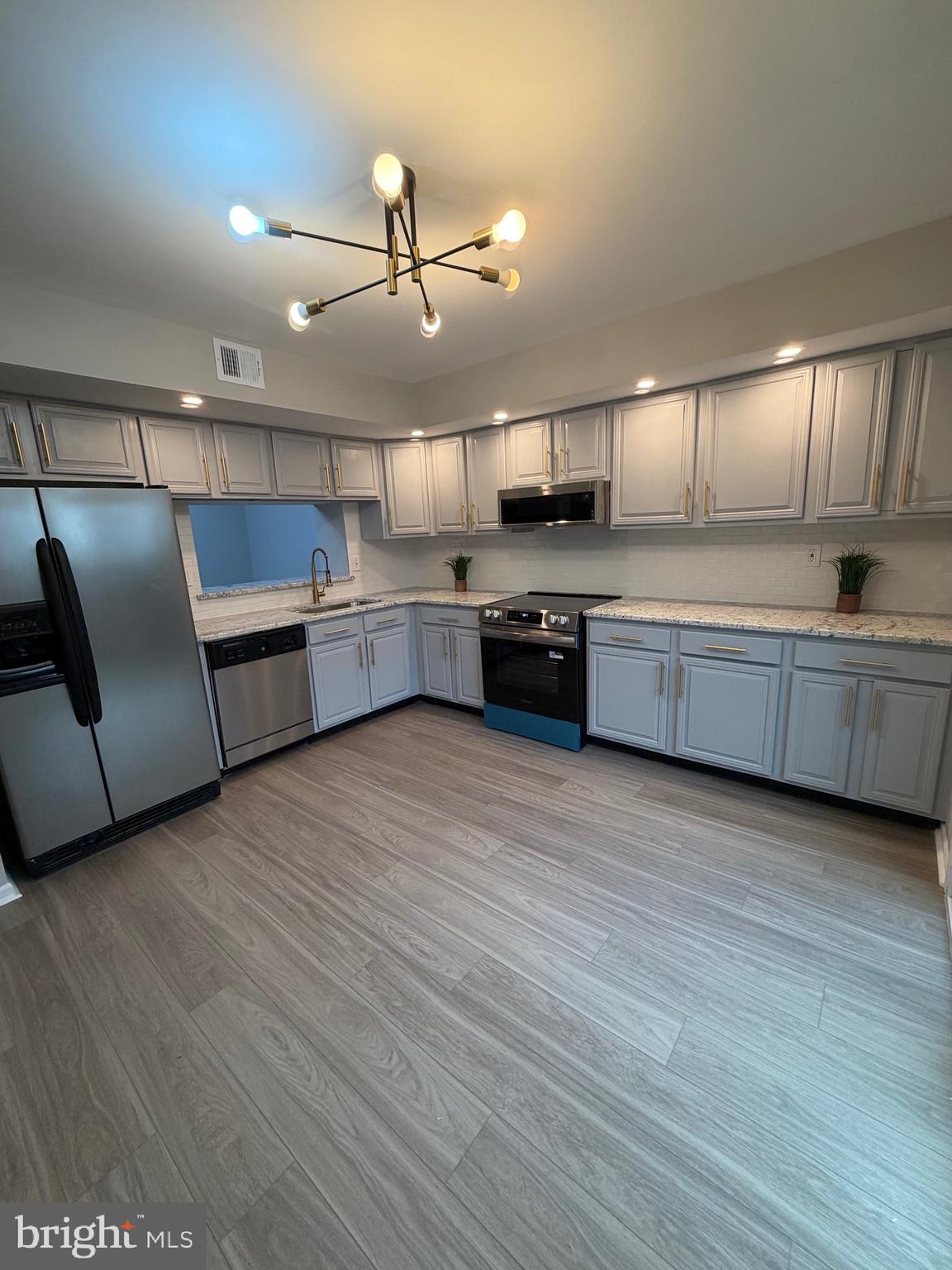 PRUSSIAN WOODS - Residential