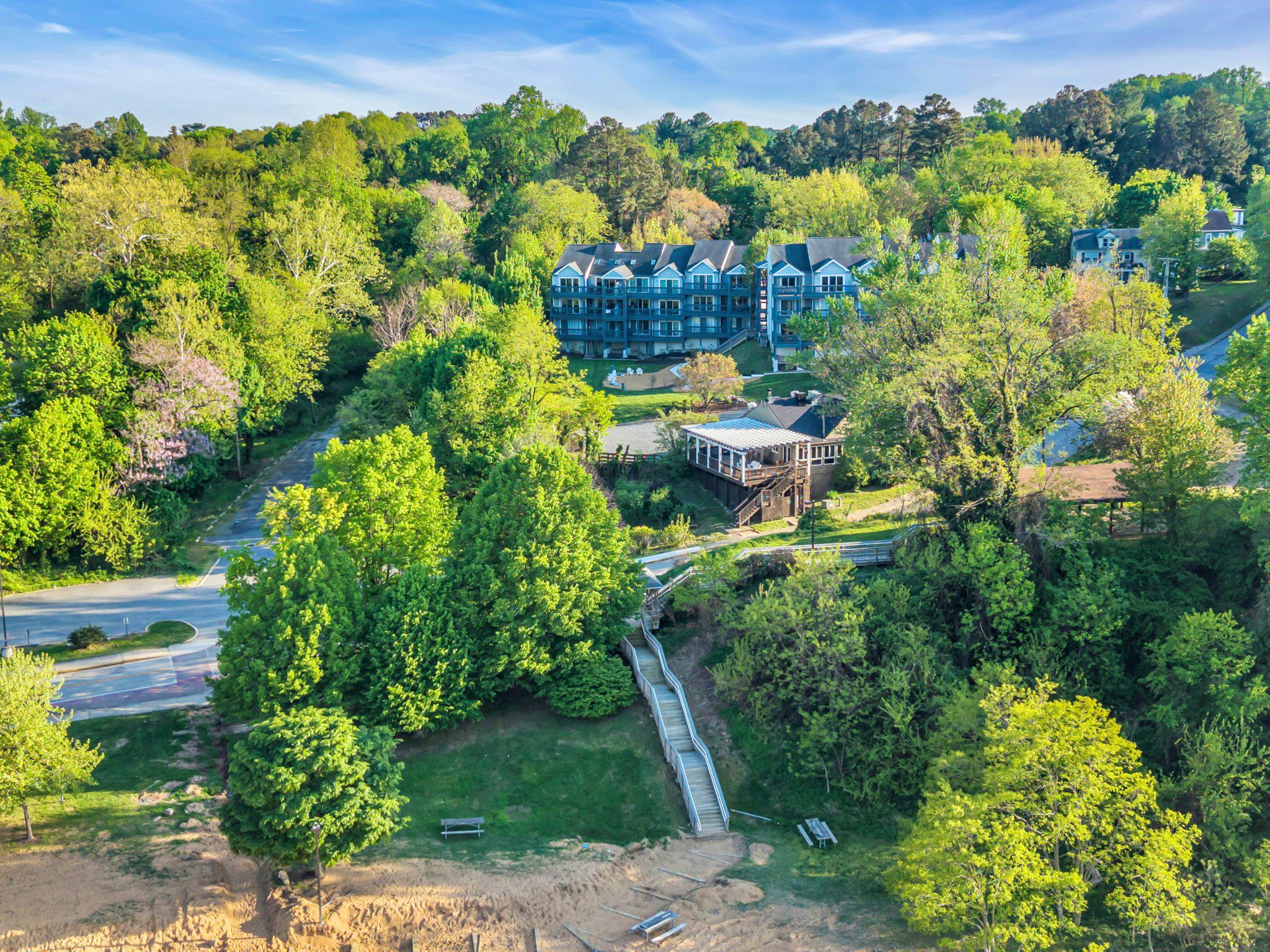 RIGBIE BLUFF - Residential