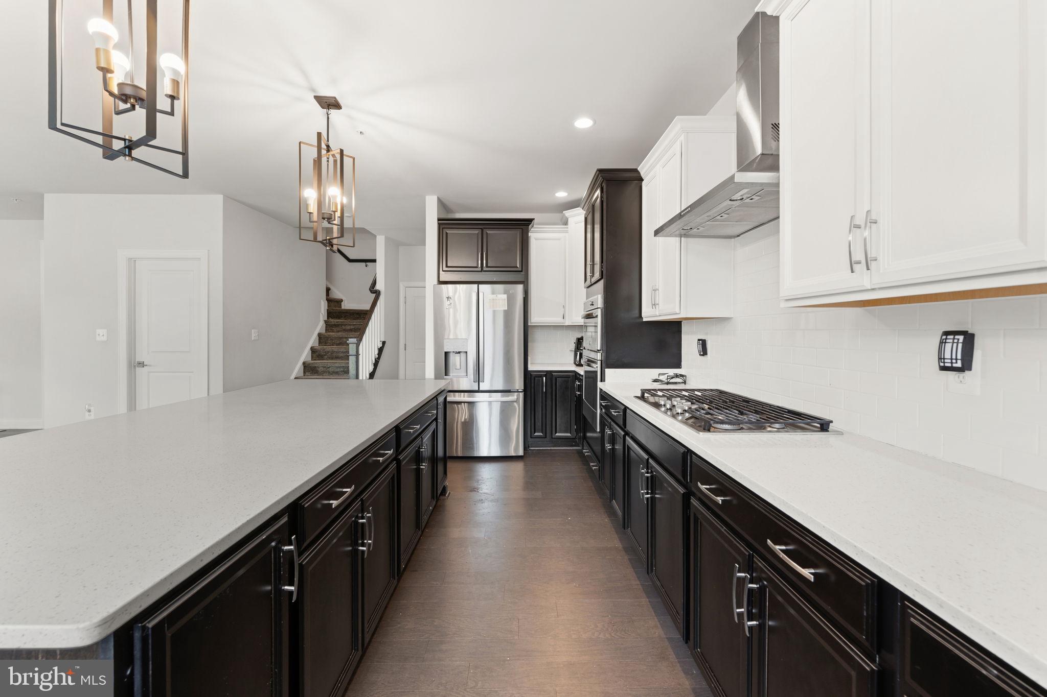 MARLBORO RIDGE - Residential