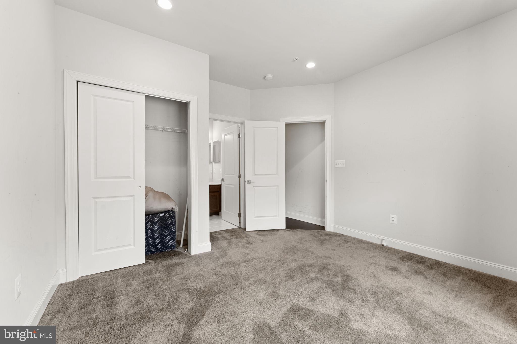 MARLBORO RIDGE - Residential