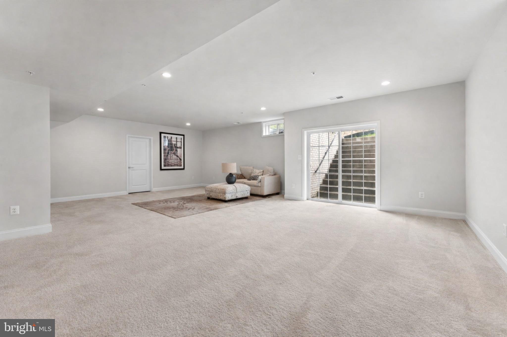 MARLBORO RIDGE - Residential