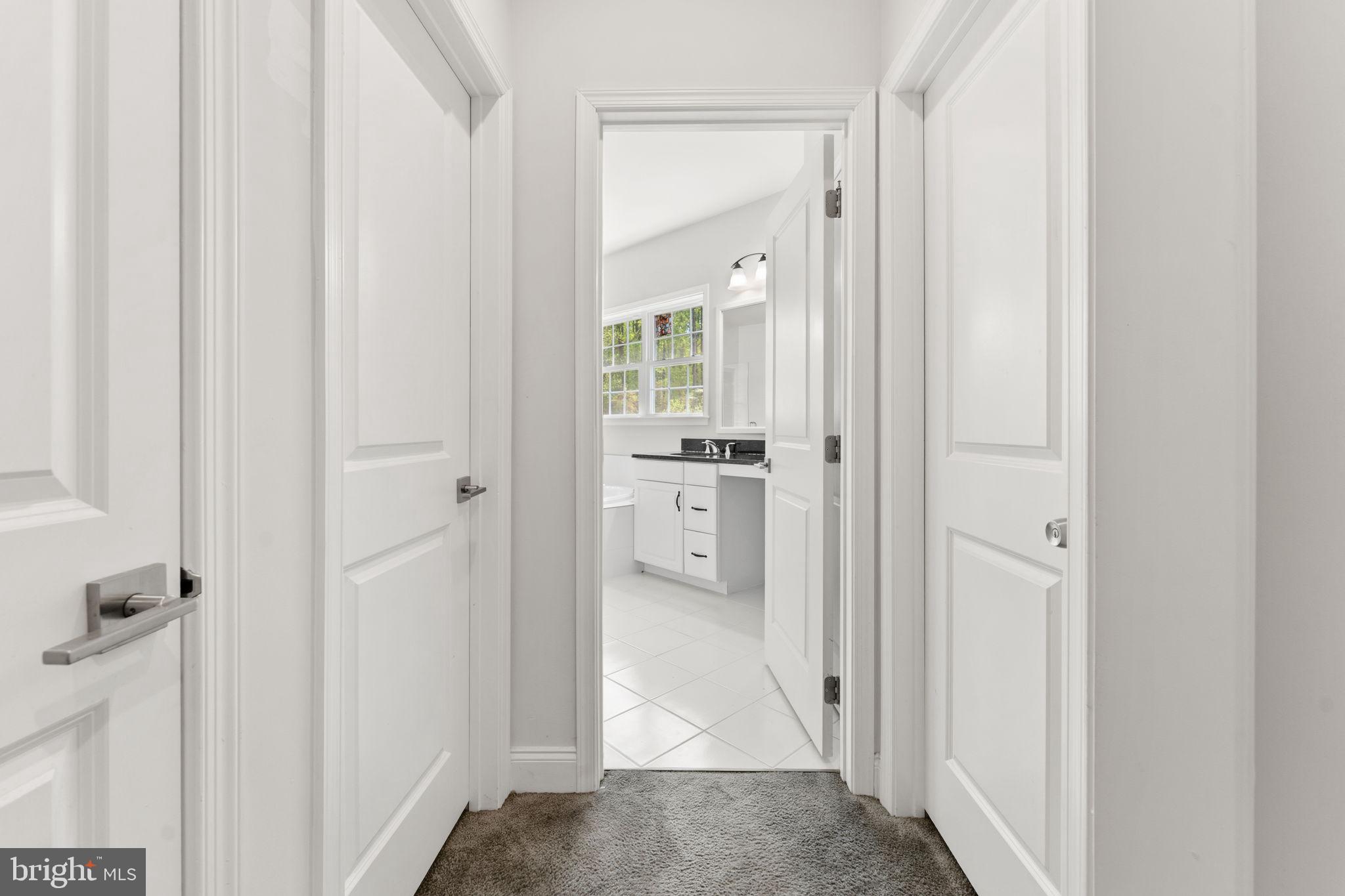 MARLBORO RIDGE - Residential