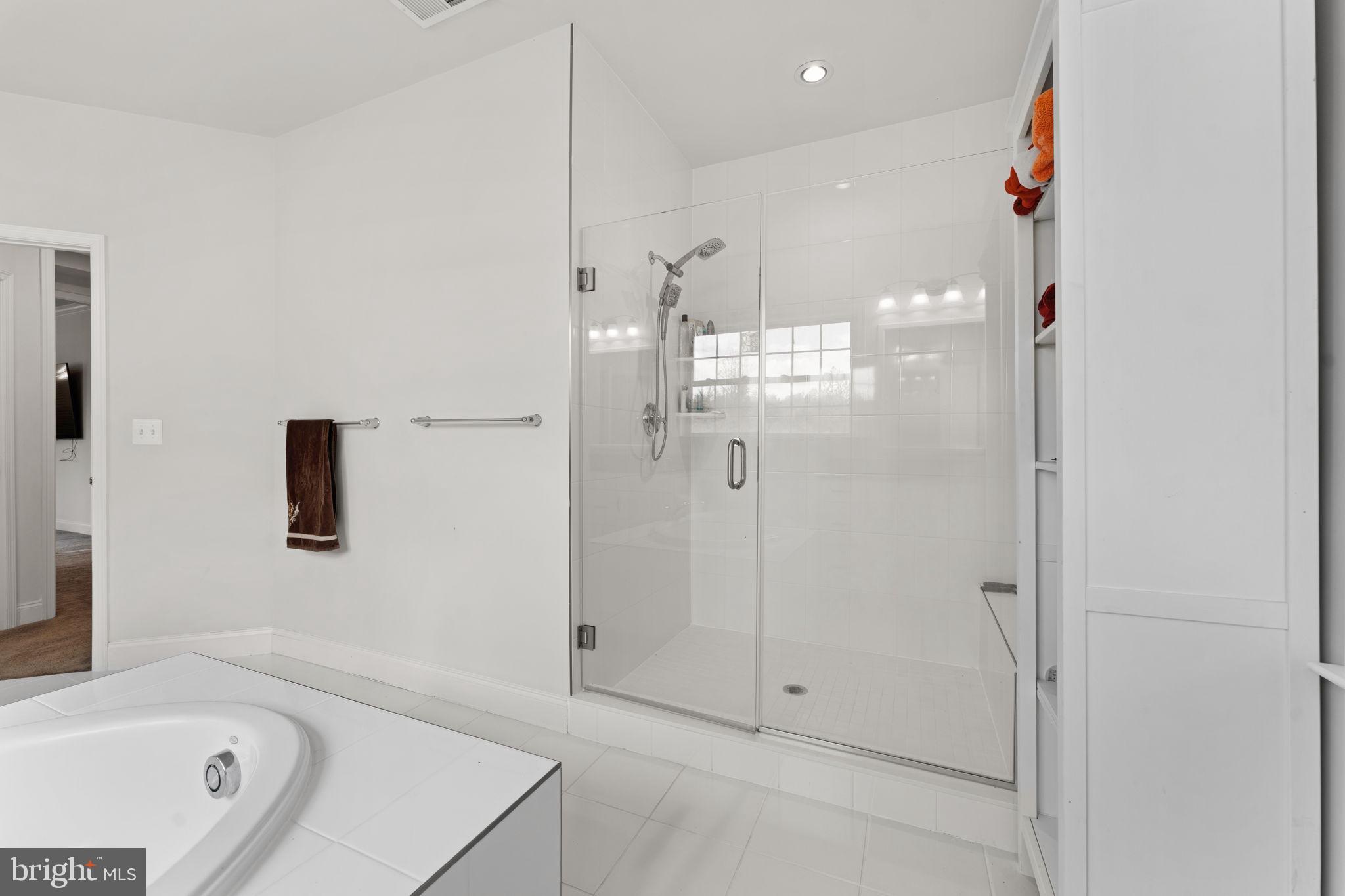 MARLBORO RIDGE - Residential