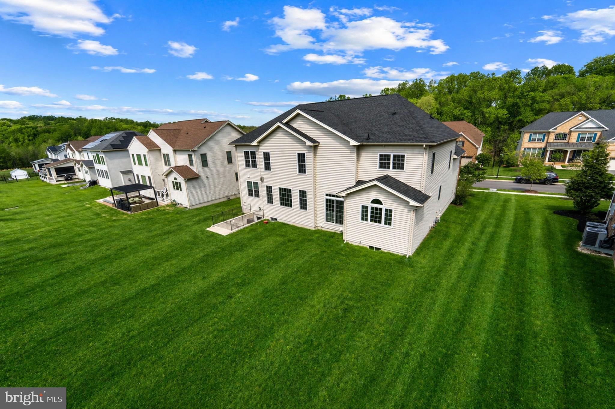 MARLBORO RIDGE - Residential