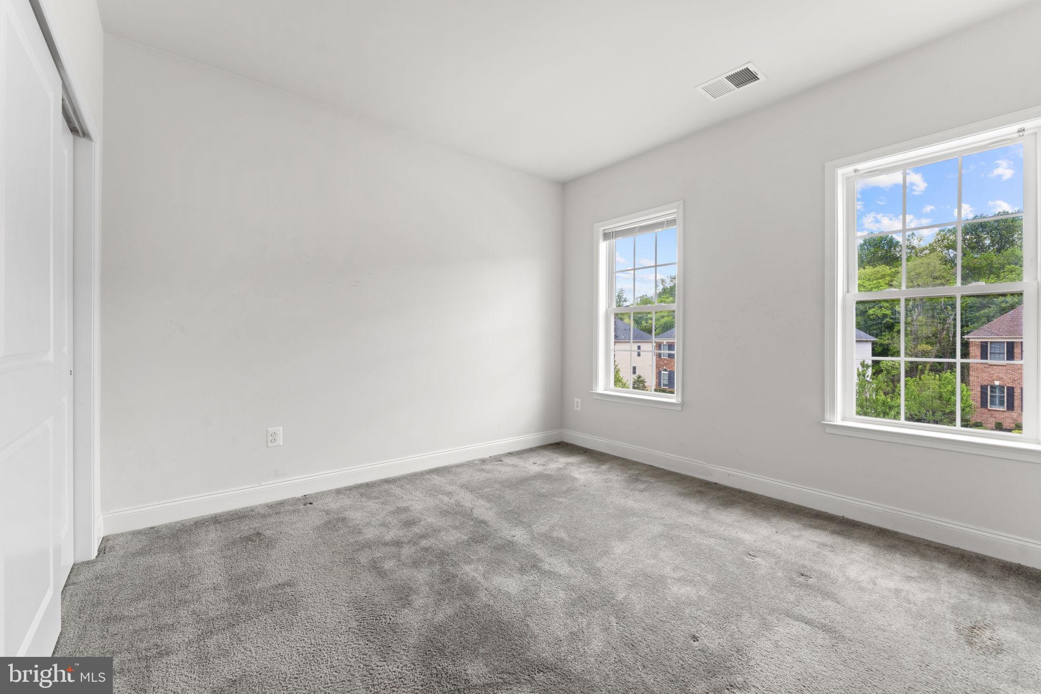 MARLBORO RIDGE - Residential