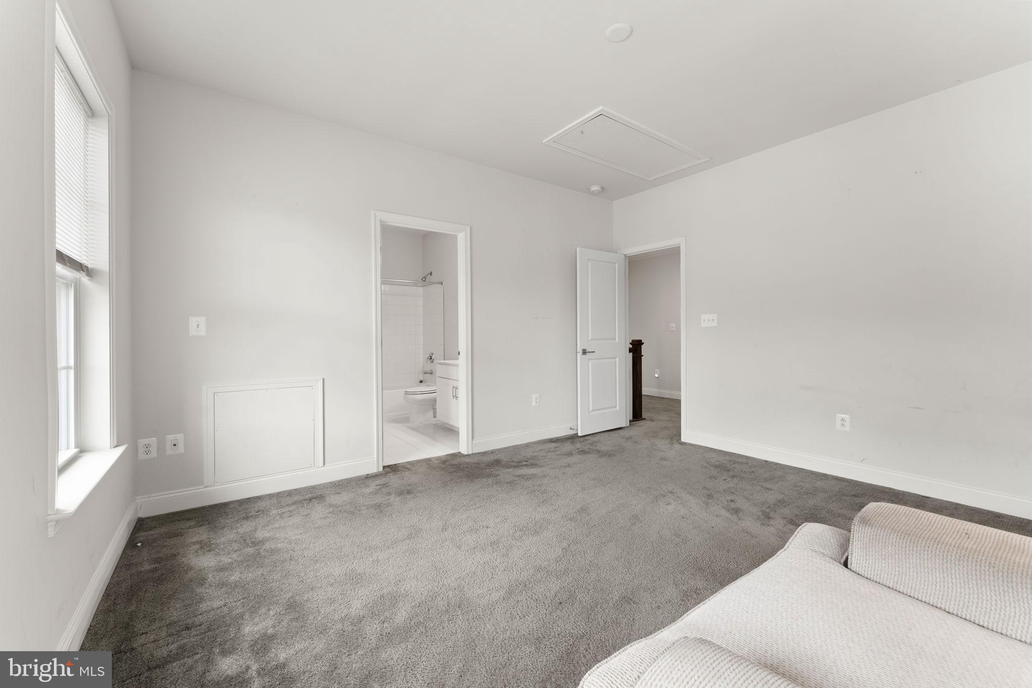 MARLBORO RIDGE - Residential