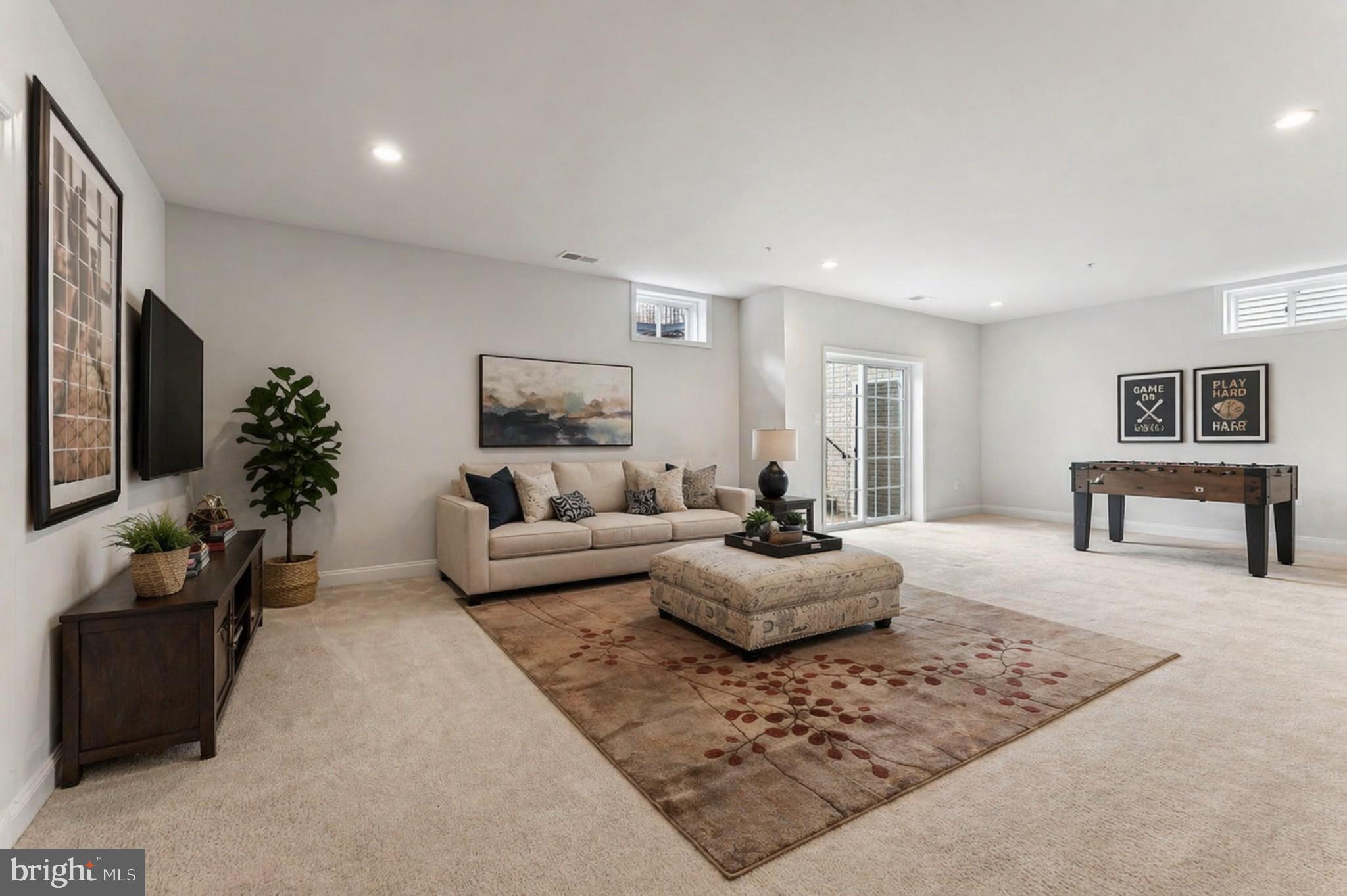 MARLBORO RIDGE - Residential