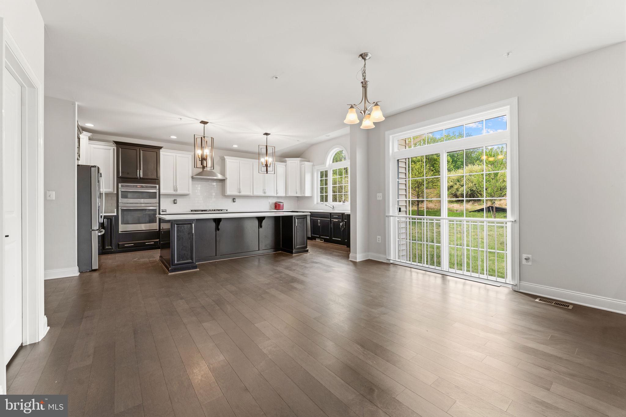 MARLBORO RIDGE - Residential