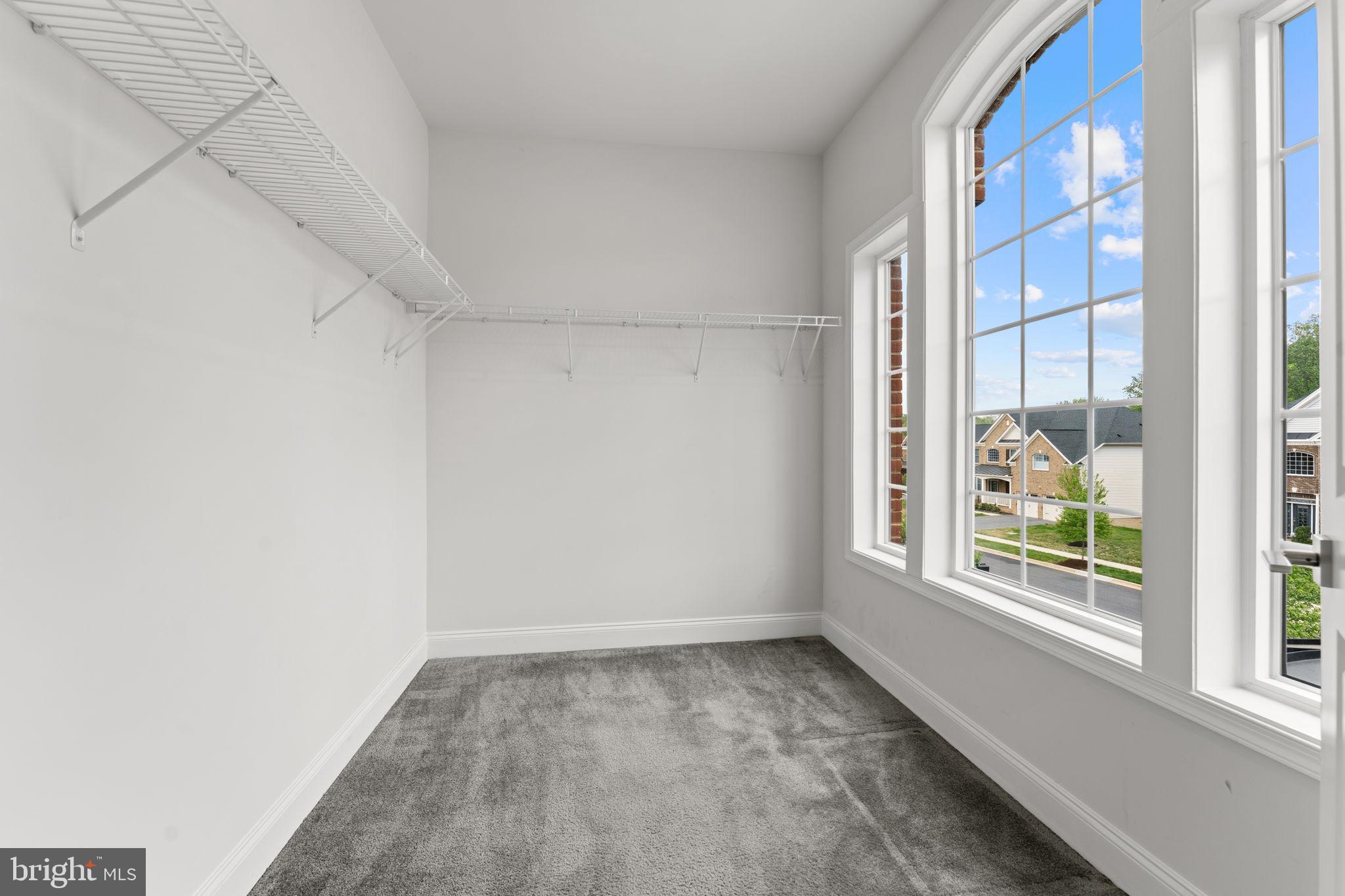 MARLBORO RIDGE - Residential