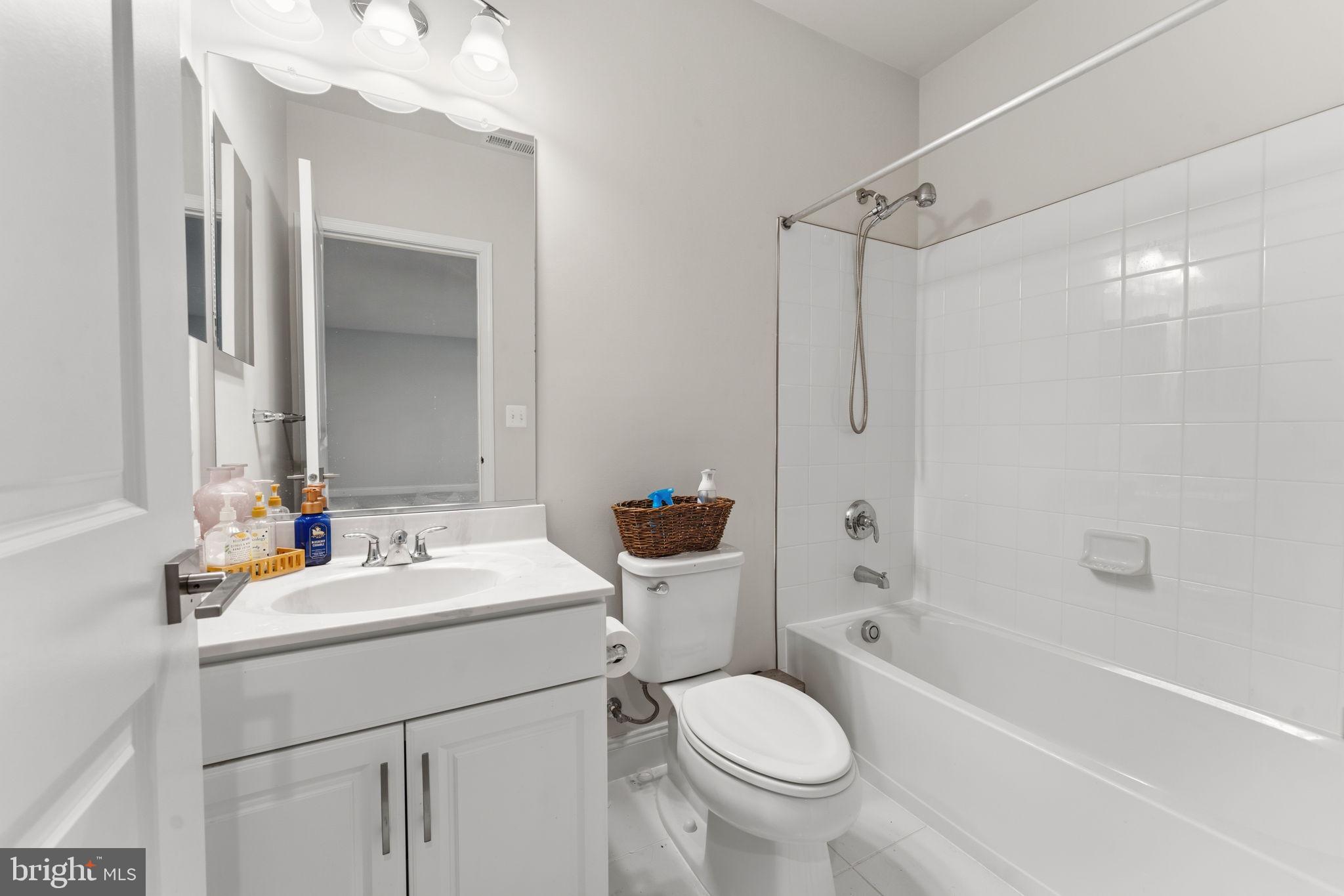 MARLBORO RIDGE - Residential