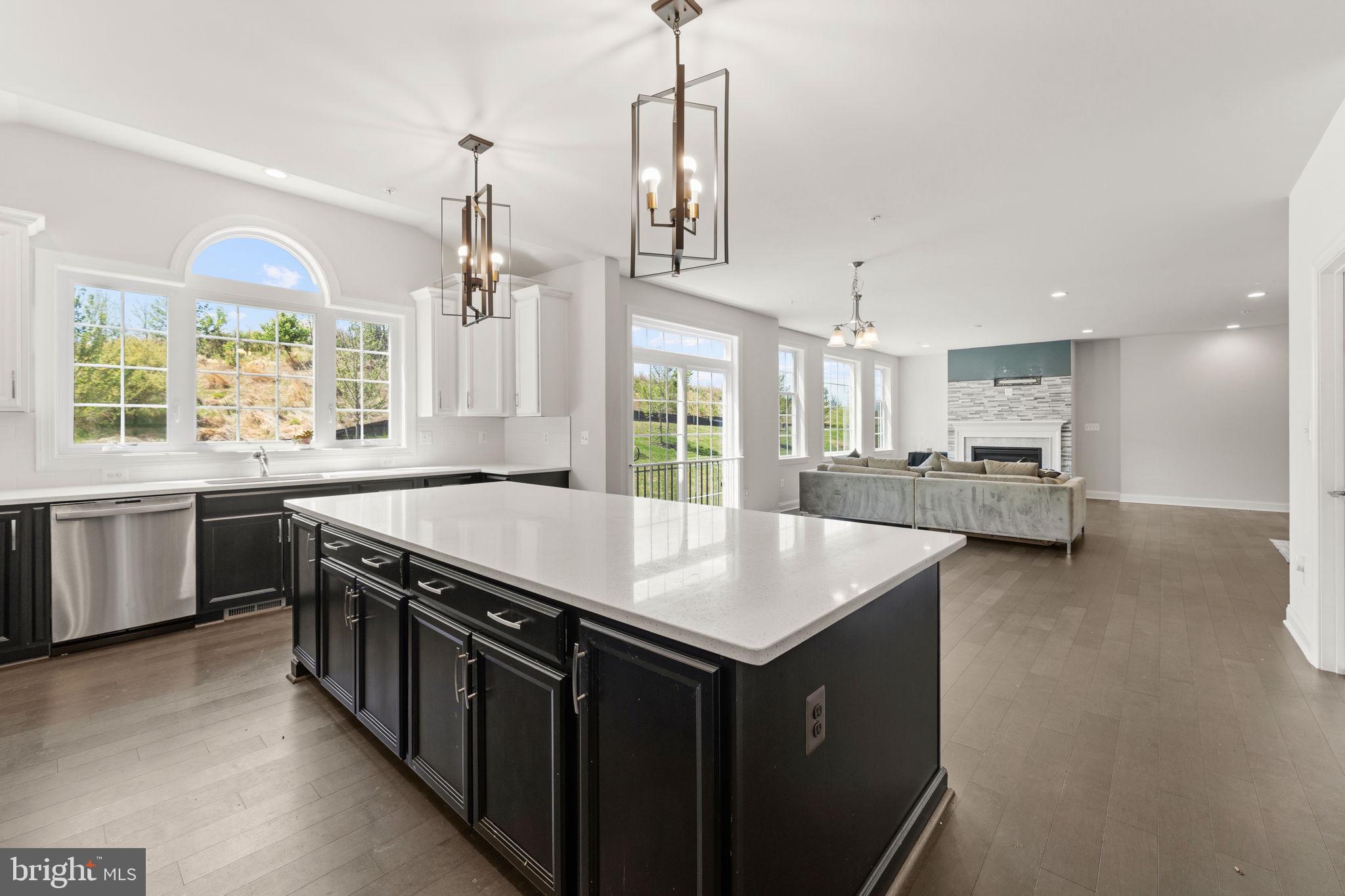 MARLBORO RIDGE - Residential