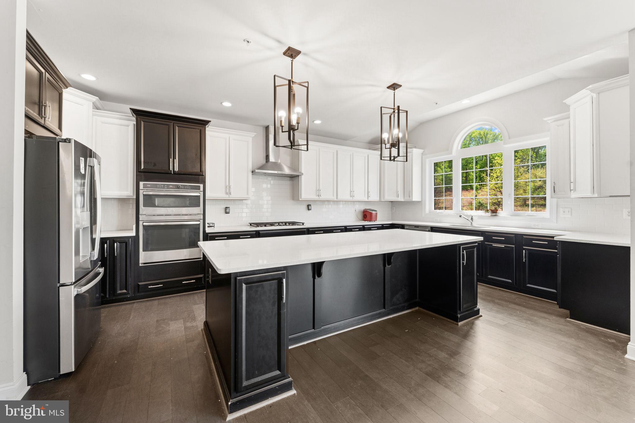 MARLBORO RIDGE - Residential