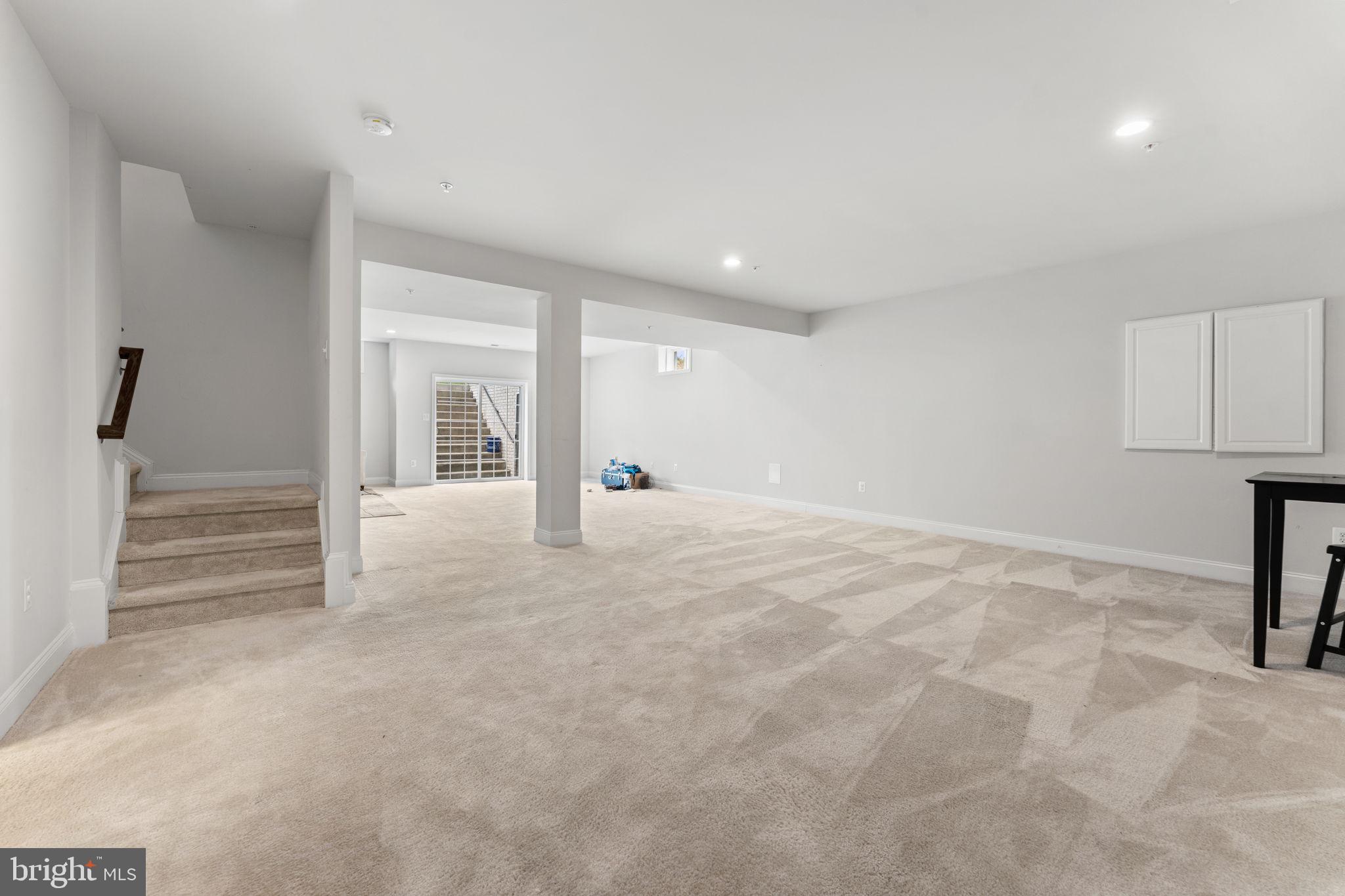 MARLBORO RIDGE - Residential