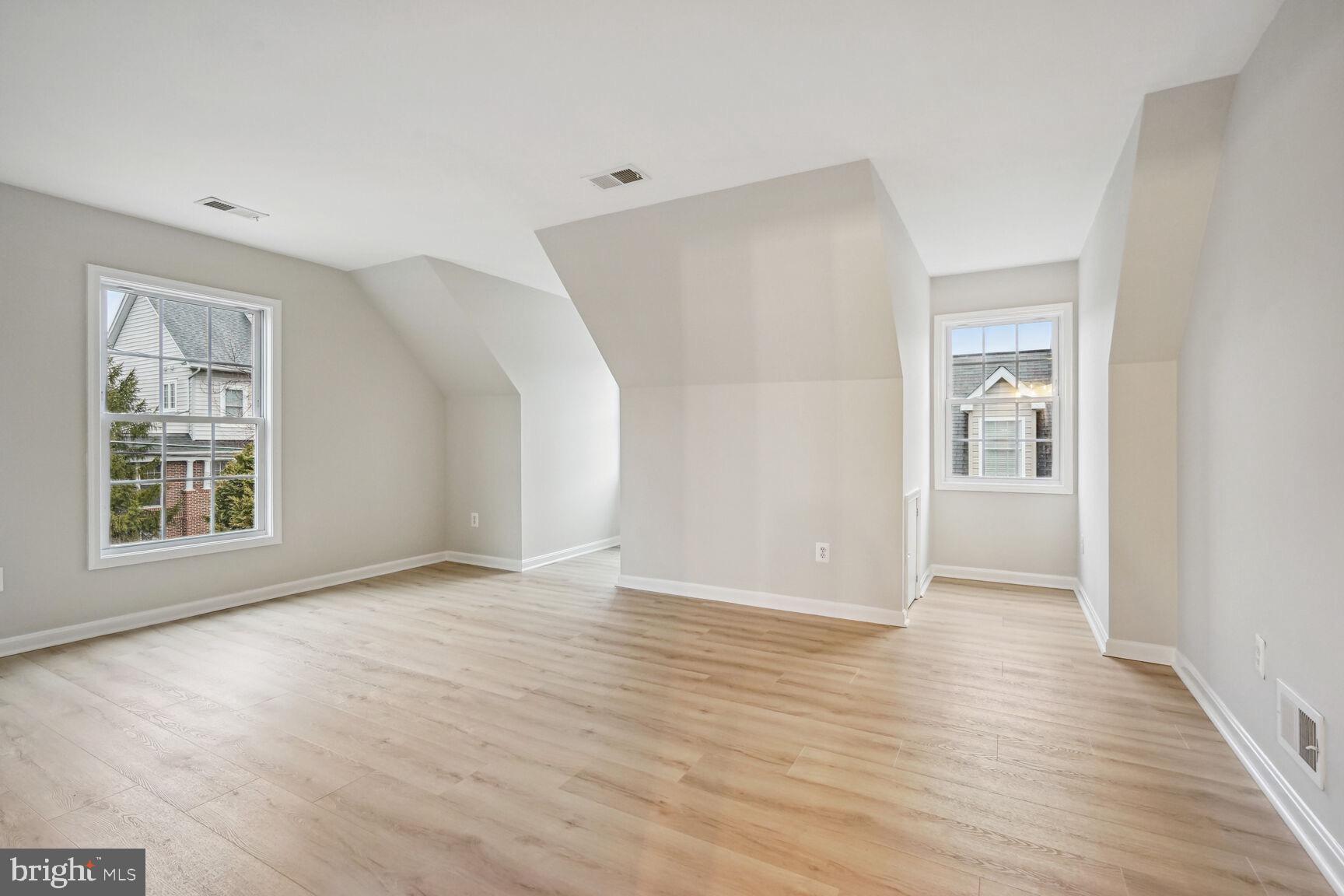 SUMMIT VEITCH - Residential