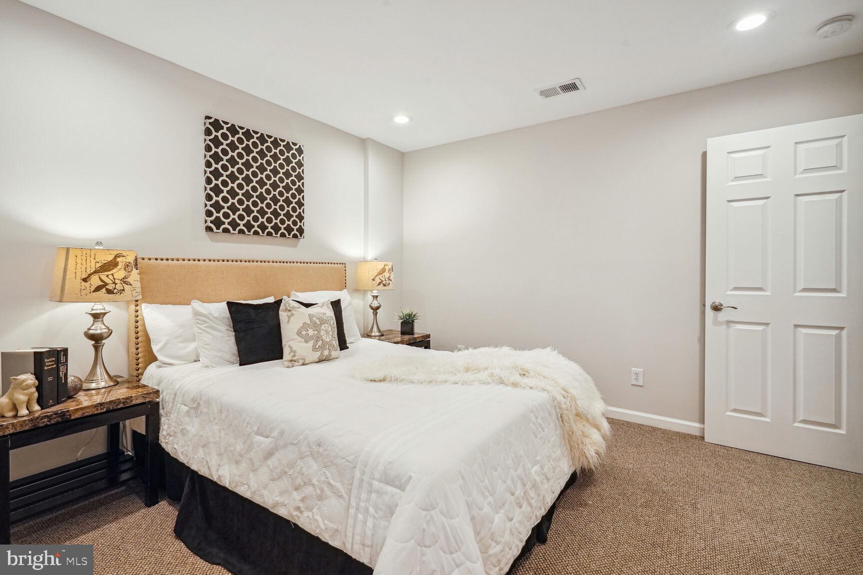 SUMMIT VEITCH - Residential