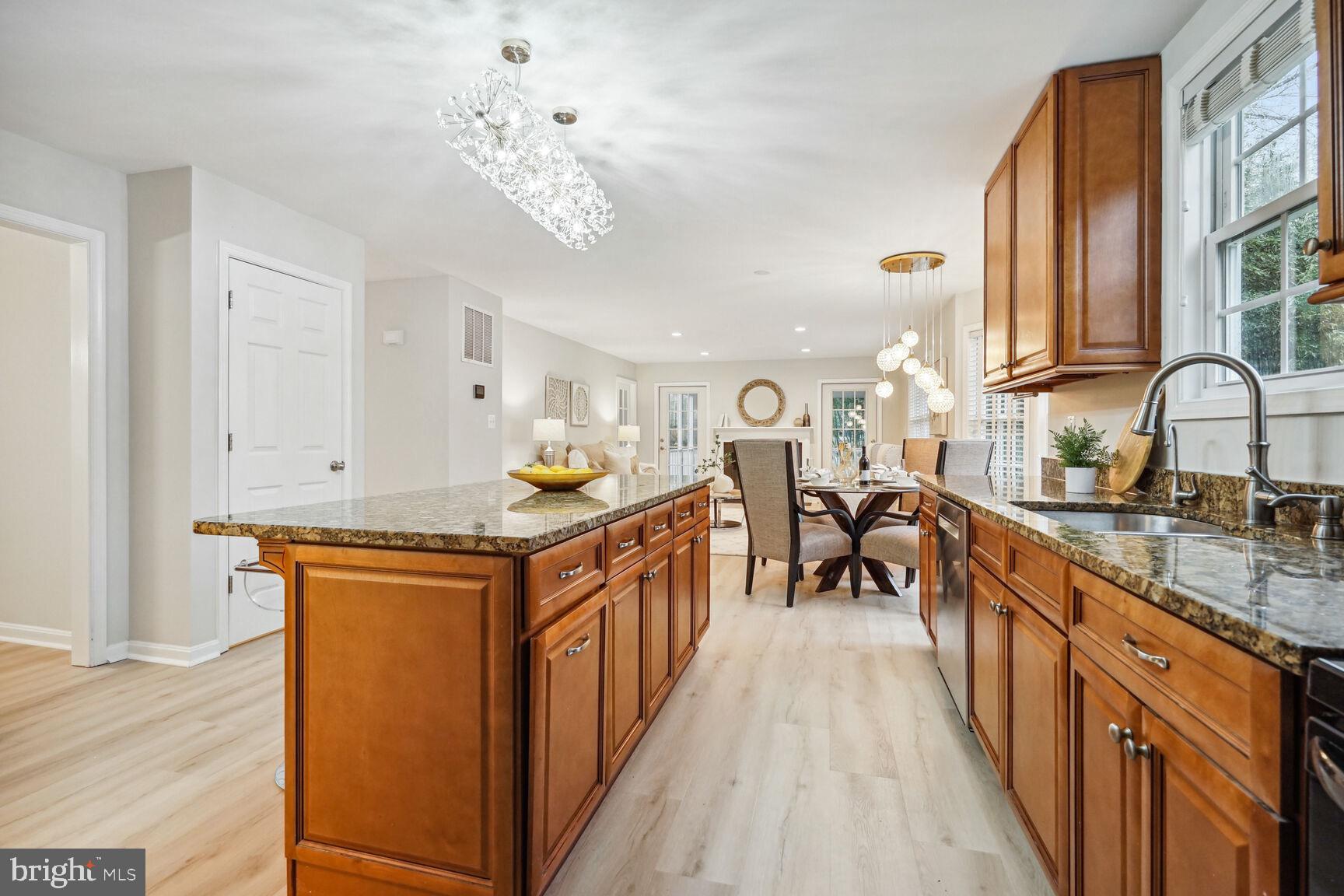 SUMMIT VEITCH - Residential