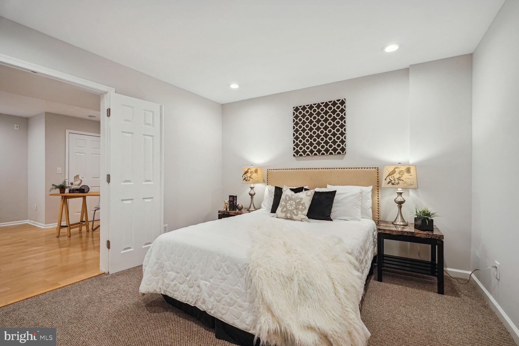 SUMMIT VEITCH - Residential