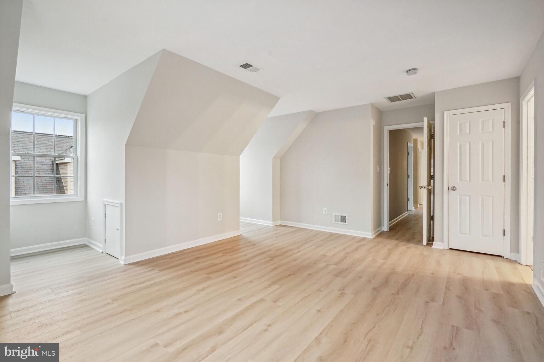 SUMMIT VEITCH - Residential