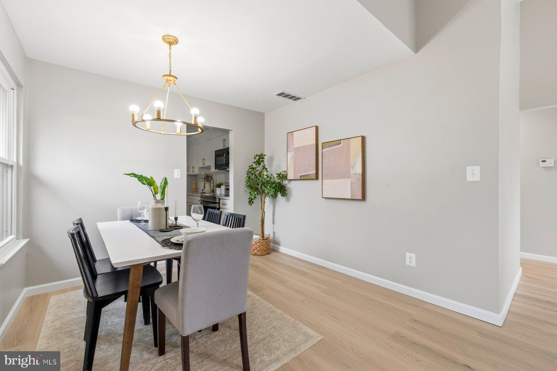 WOODBRIDGE VALLEY - Residential