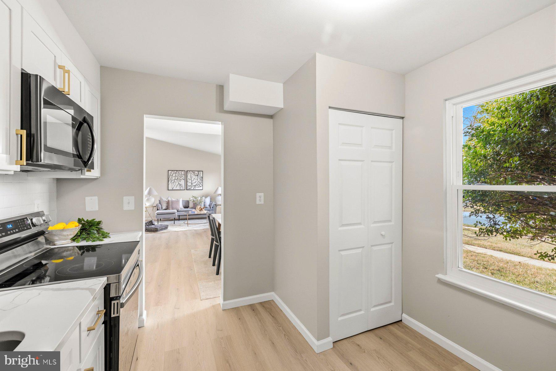 WOODBRIDGE VALLEY - Residential