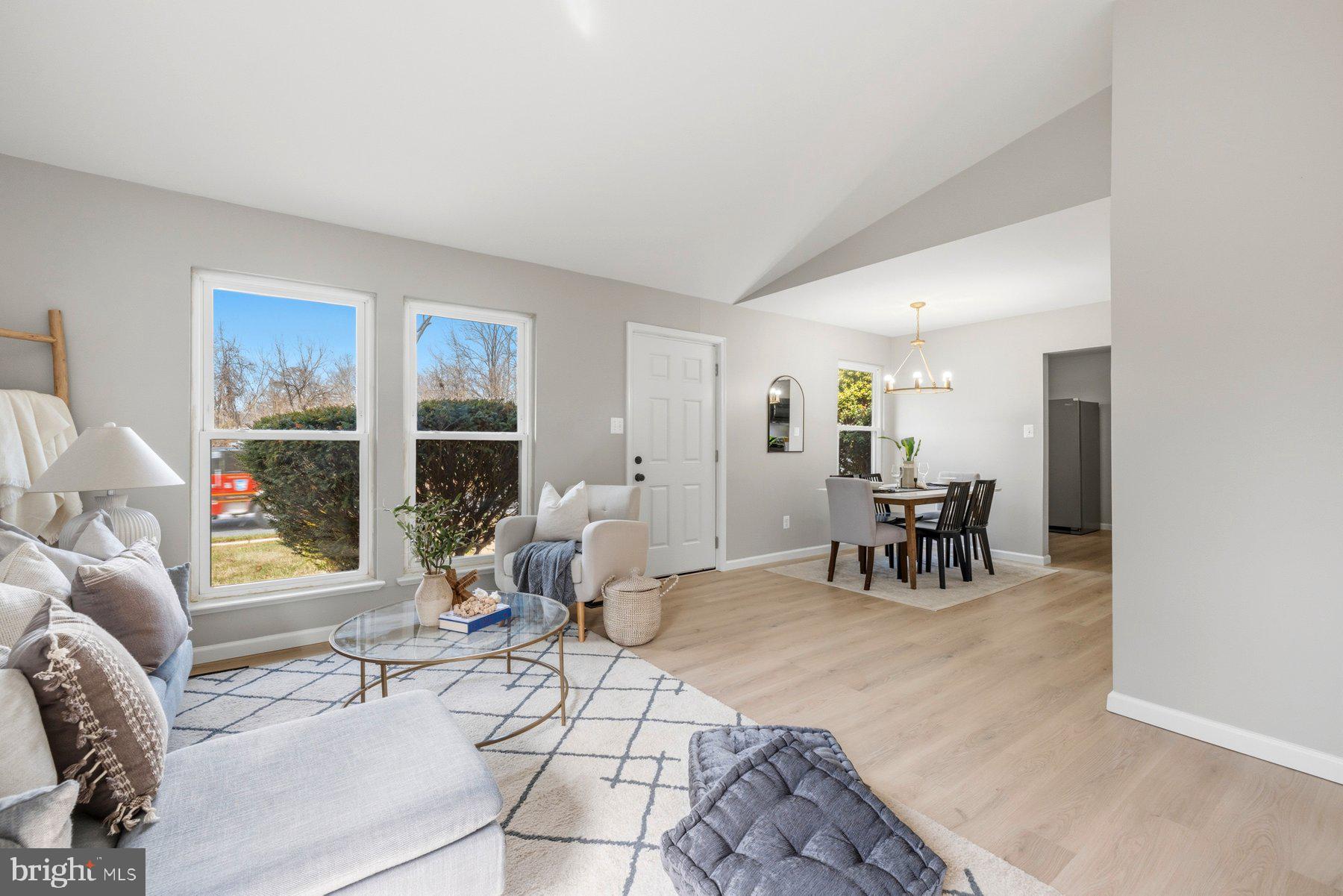 WOODBRIDGE VALLEY - Residential