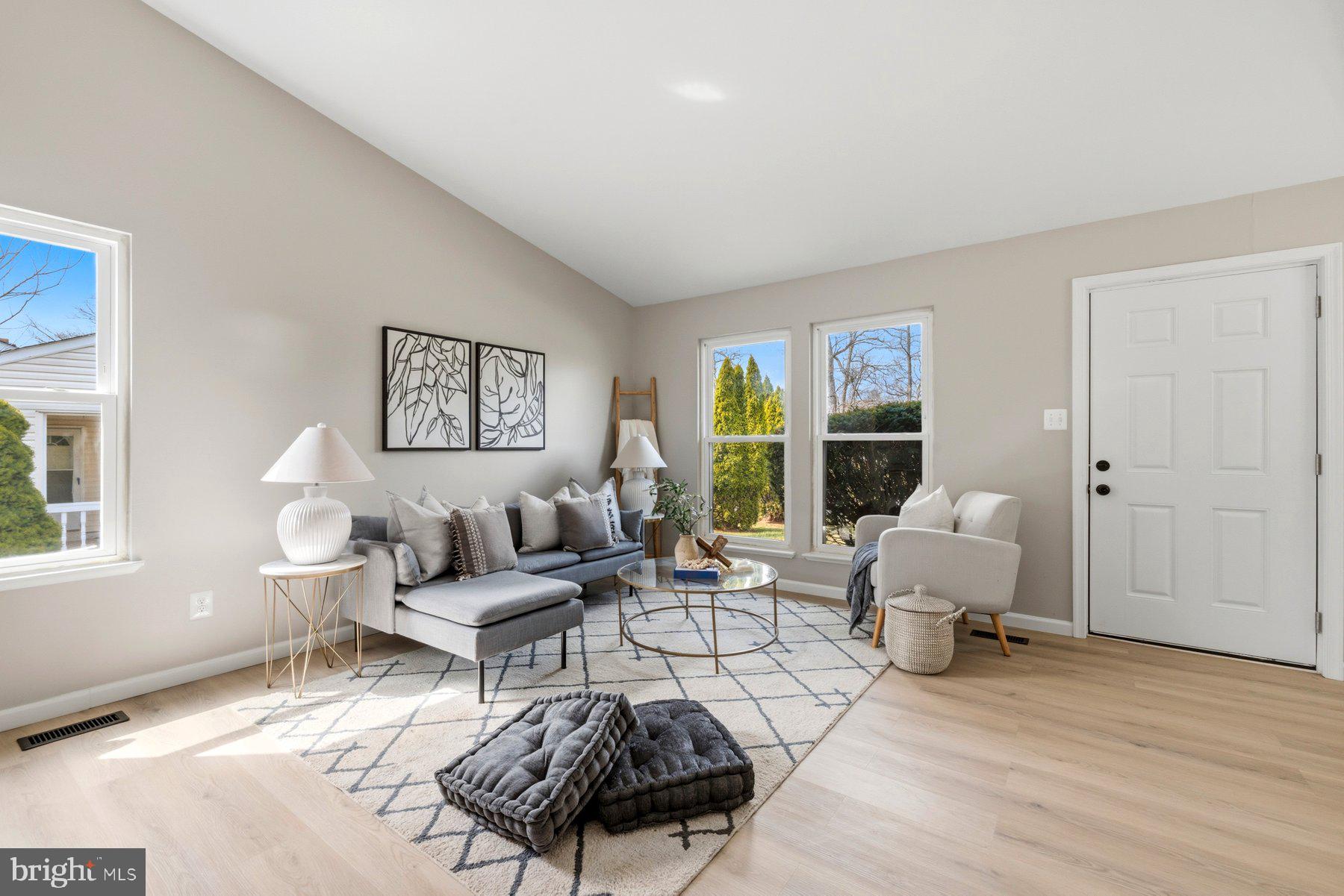 WOODBRIDGE VALLEY - Residential