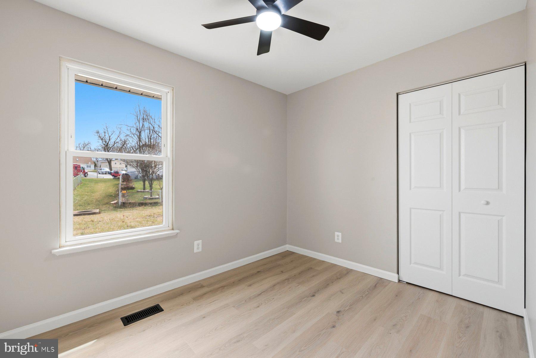 WOODBRIDGE VALLEY - Residential