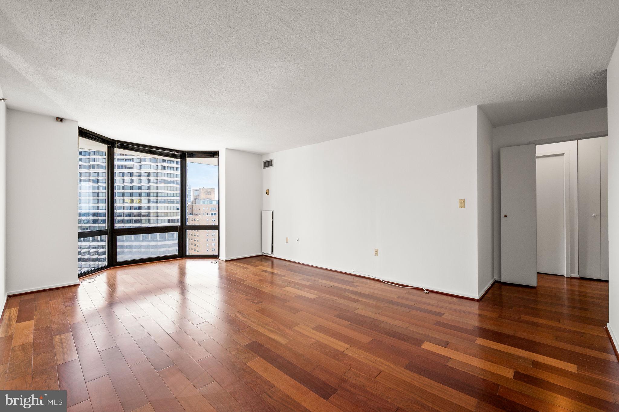 2020 WALNUT STREET 29D