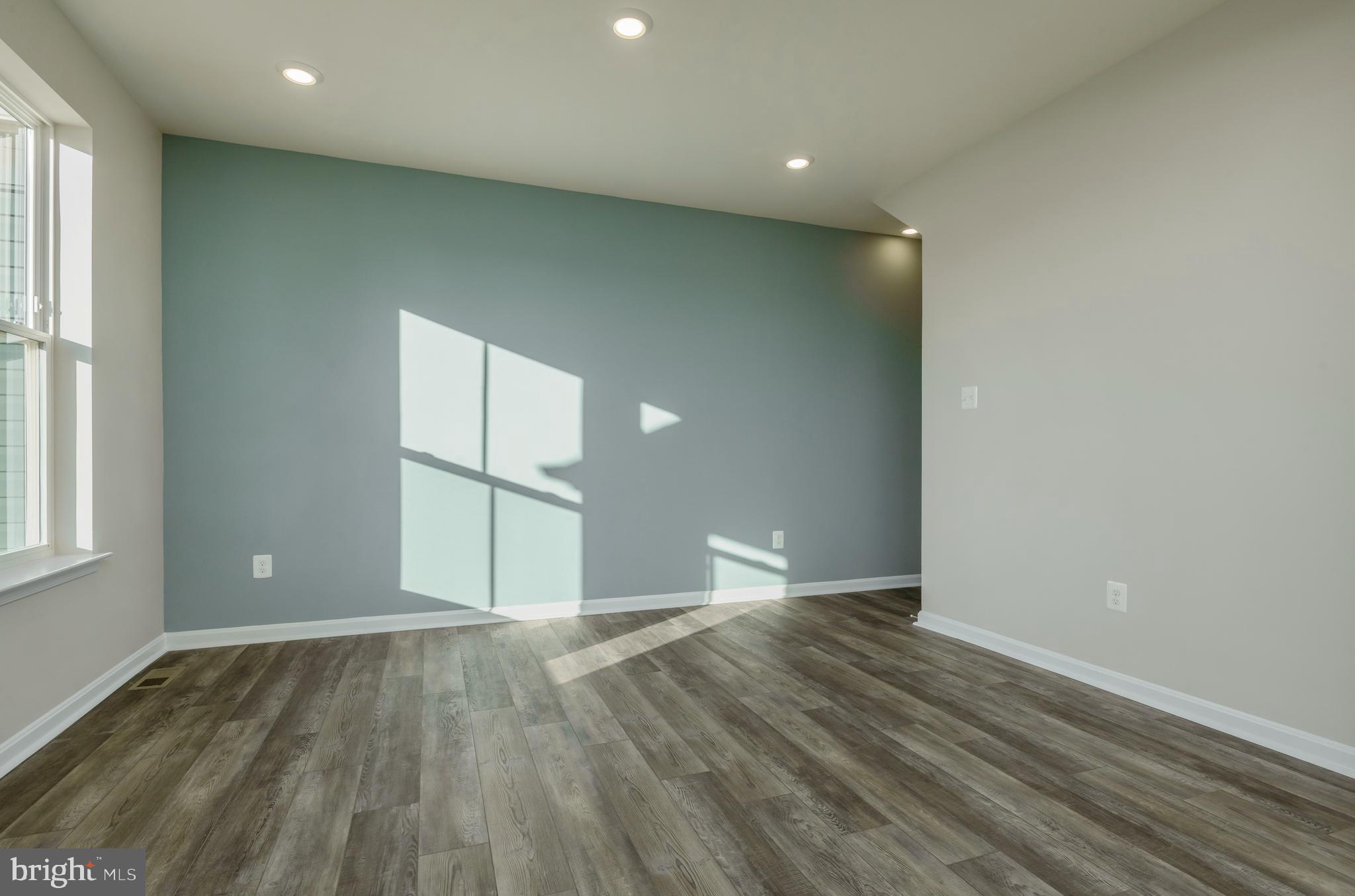 SENSENY VILLAGE - Residential