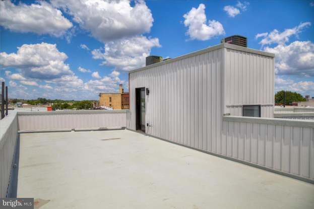 OLDE KENSINGTON - Residential Lease