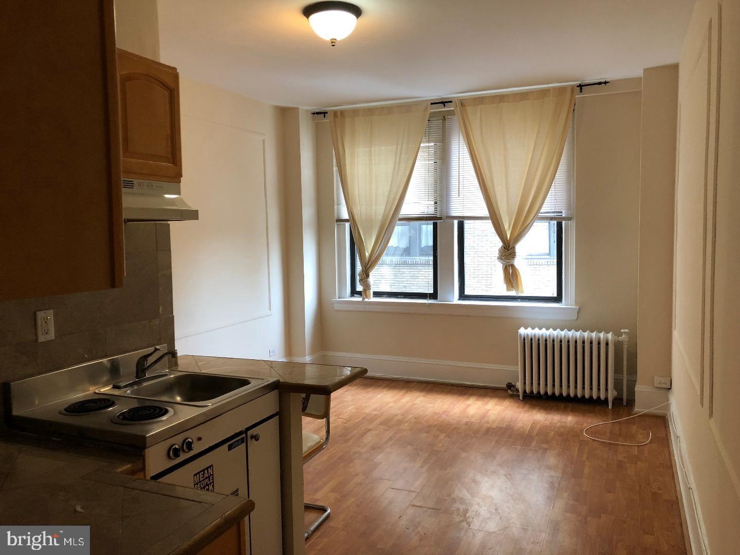 1324 LOCUST STREET 1228