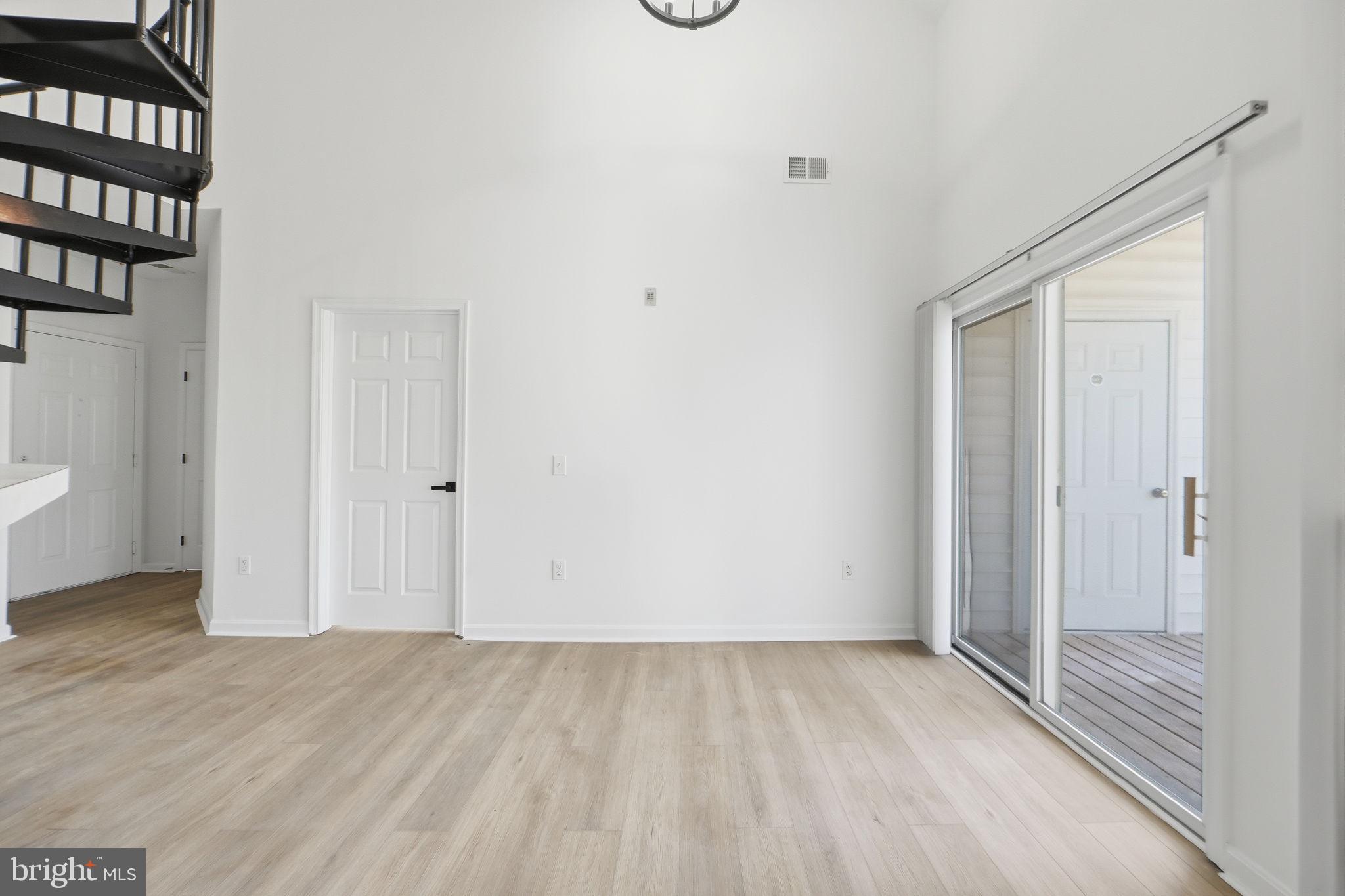 BOWIE TOWERS - Residential