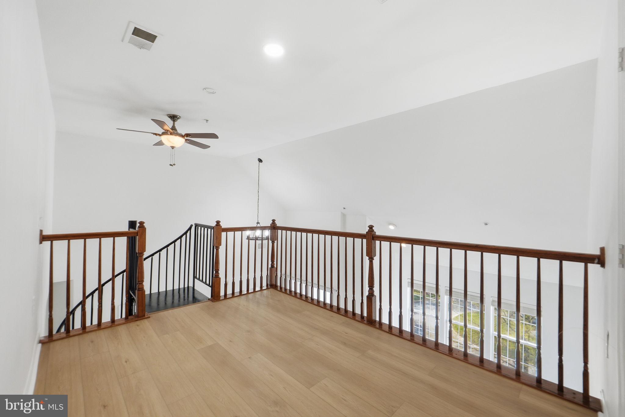 BOWIE TOWERS - Residential