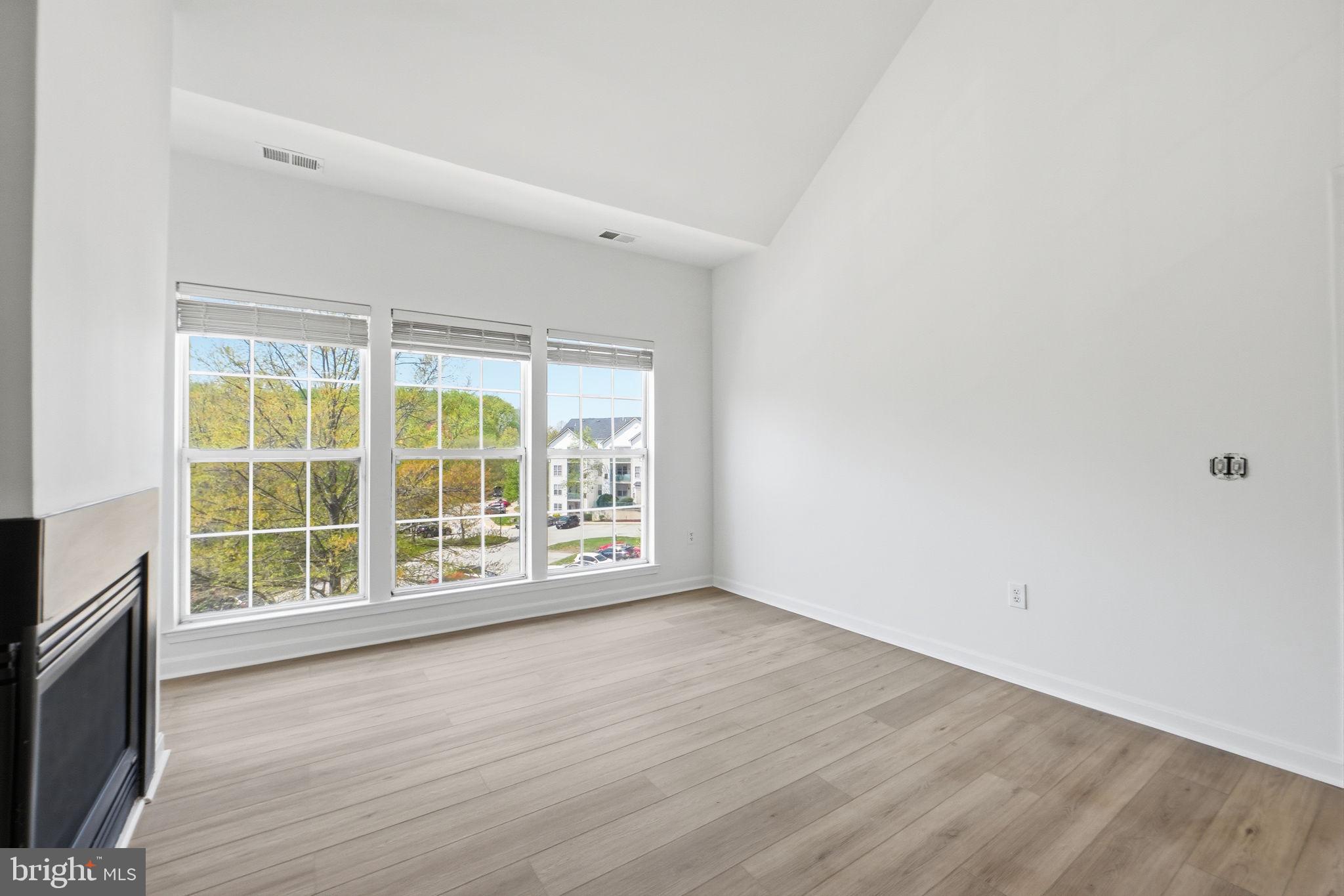 BOWIE TOWERS - Residential