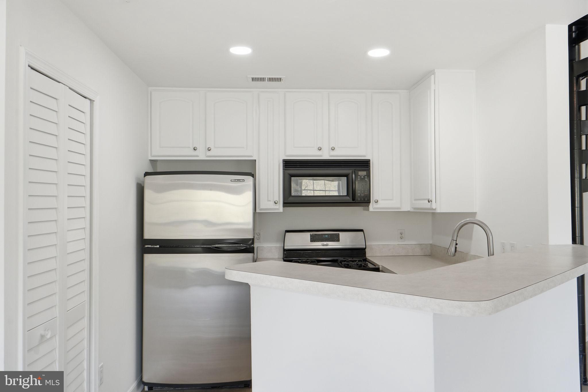 BOWIE TOWERS - Residential