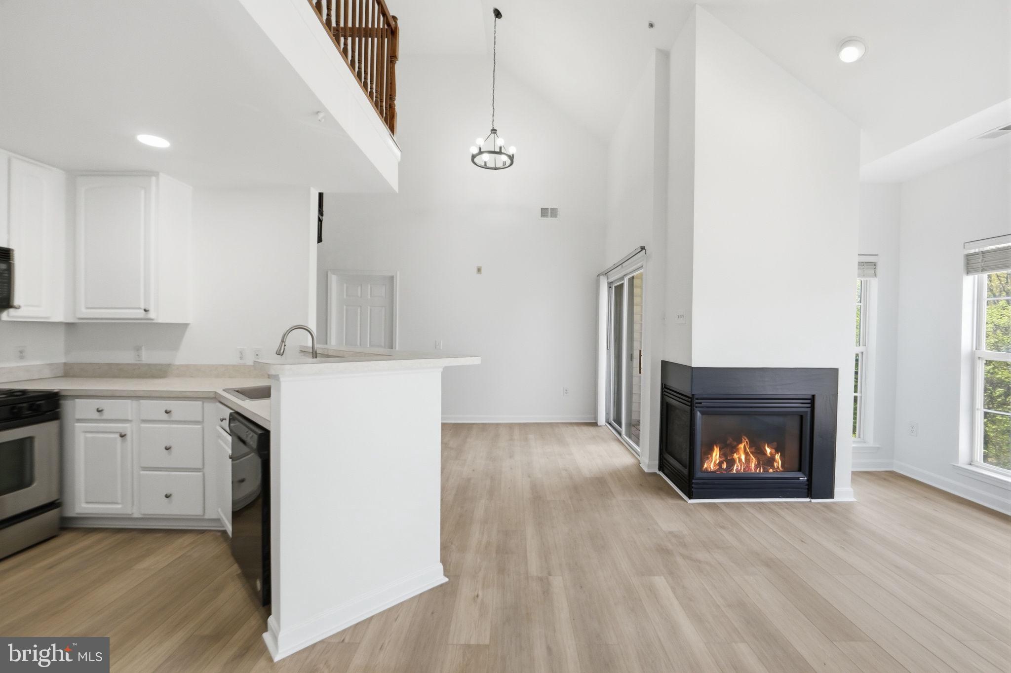 BOWIE TOWERS - Residential