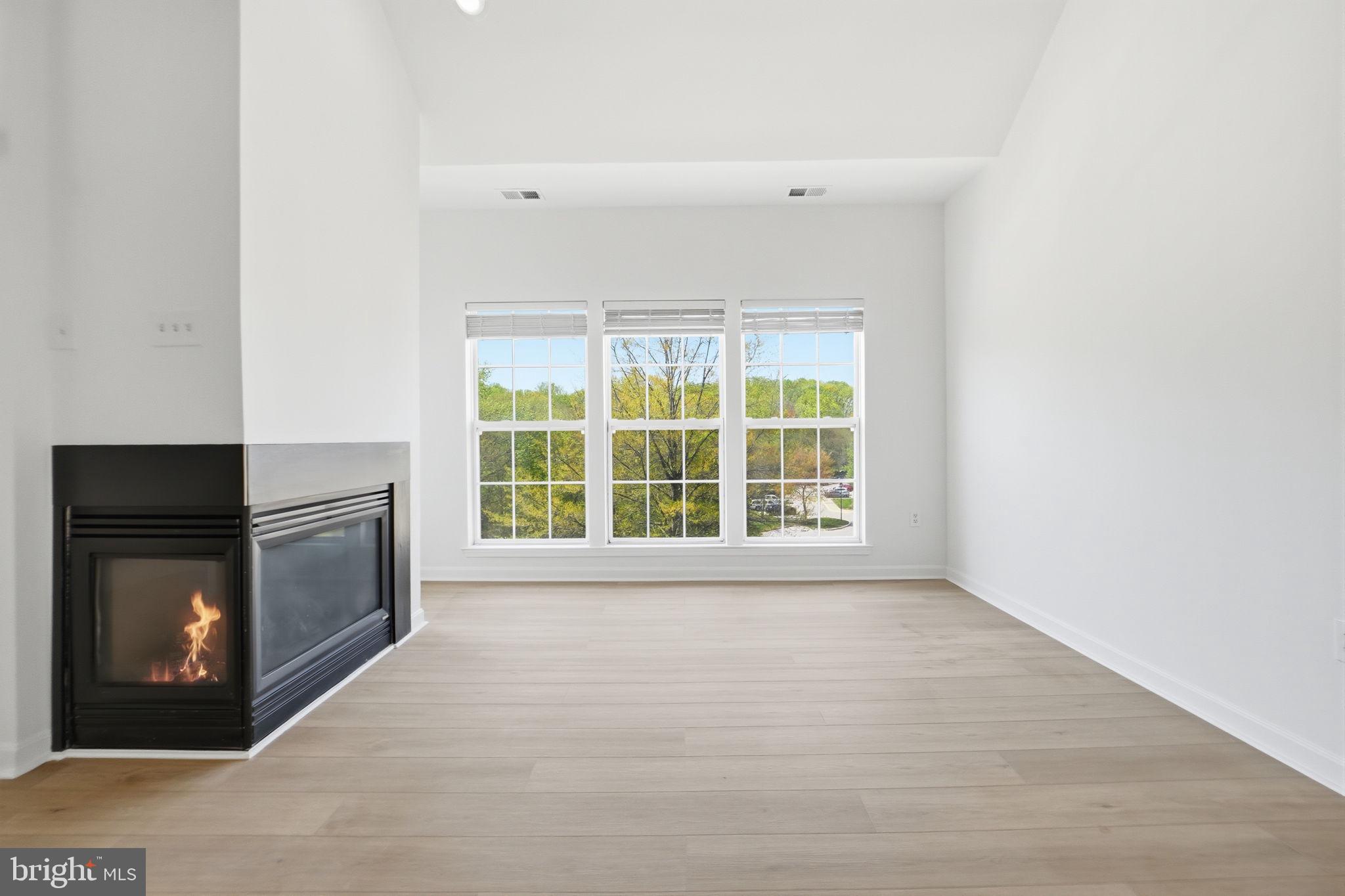 BOWIE TOWERS - Residential