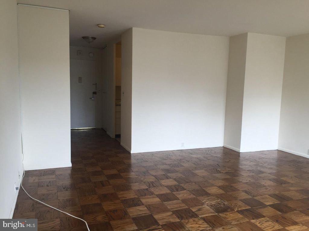 Photo of 210 Locust Street #4EW, PHILADELPHIA, PA 19106 (MLS # PAPH2578344)